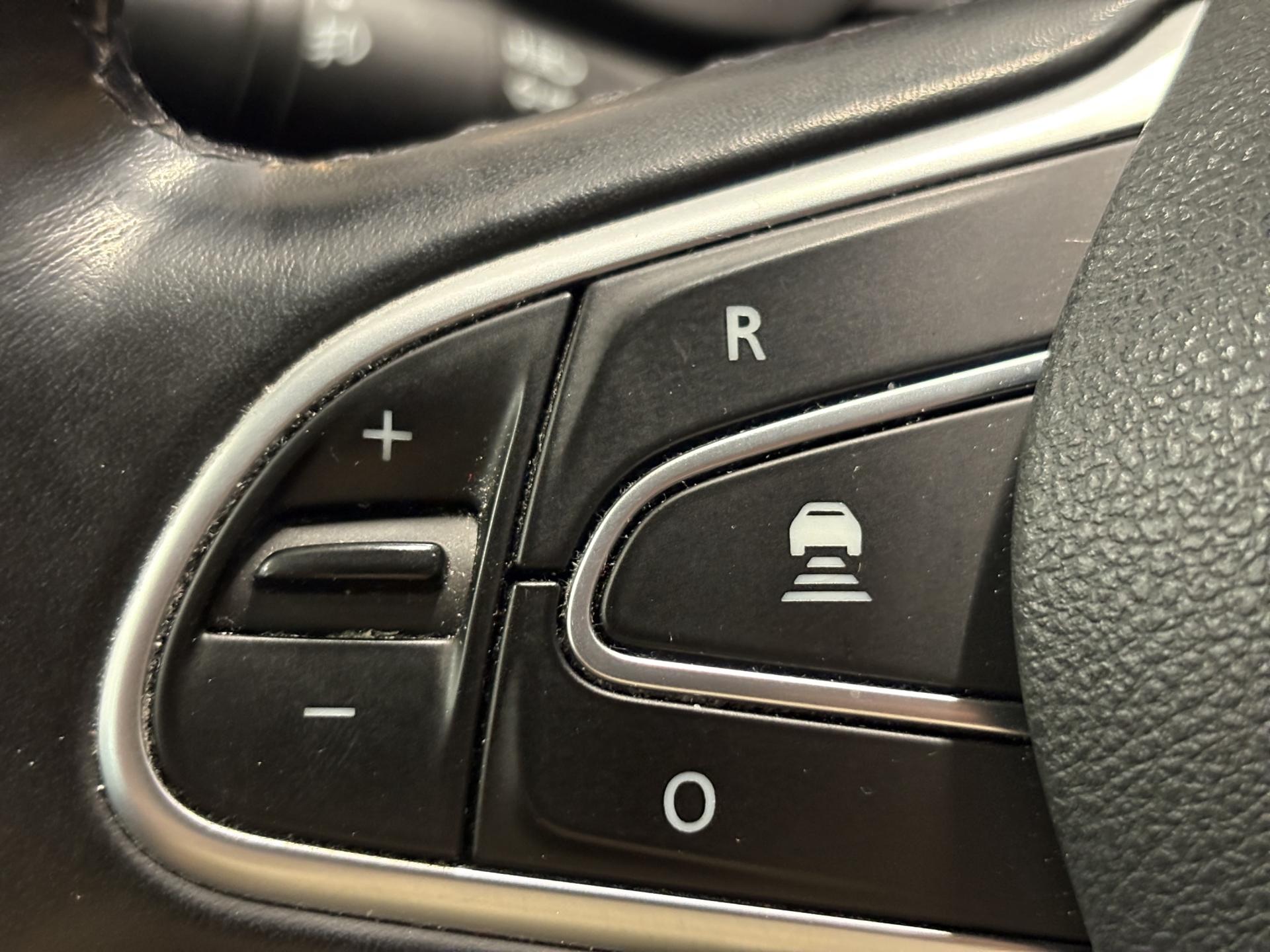 RENAULT Grand Scénic 1.6 dCi Intens EDC-image-19