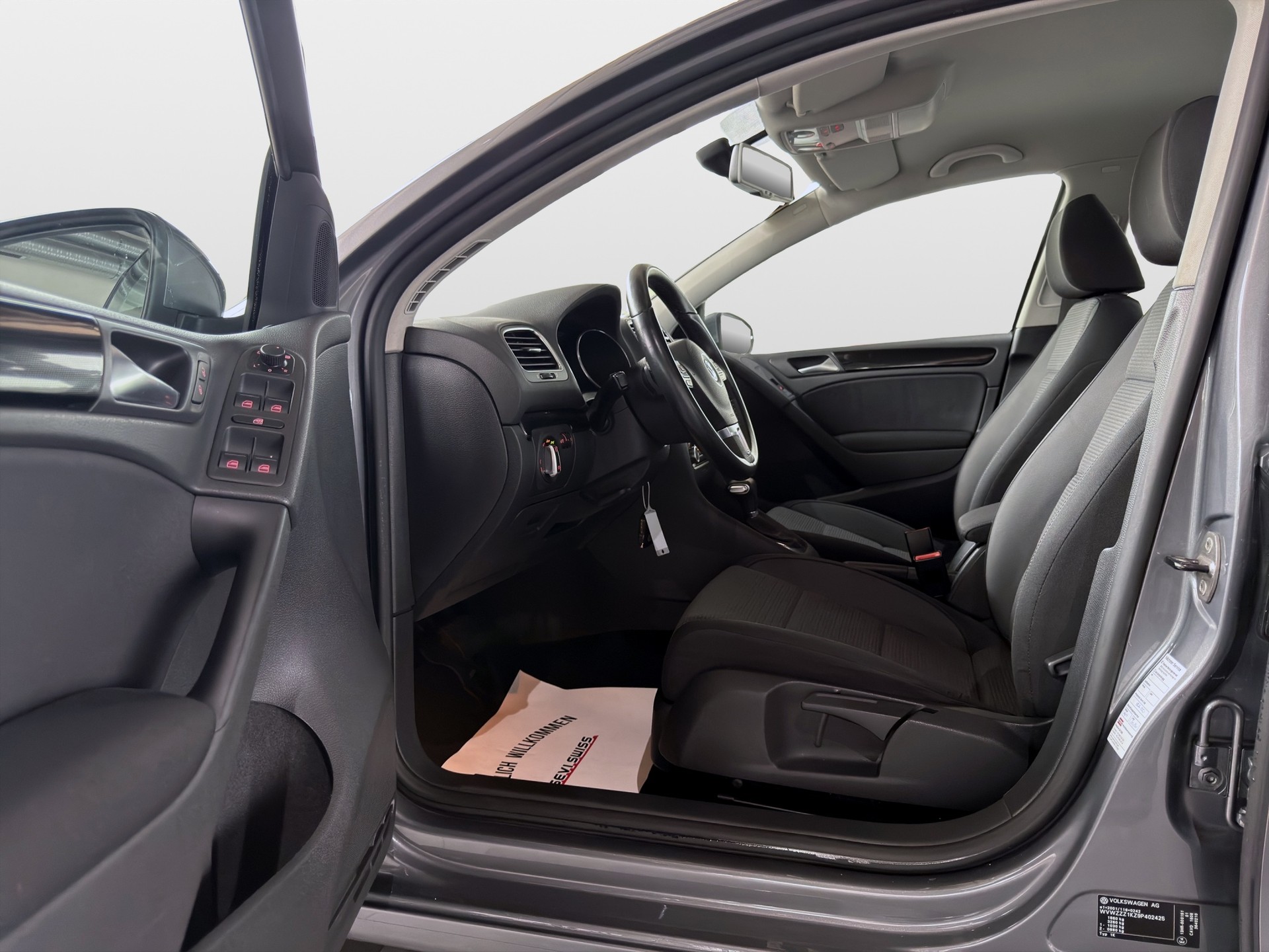 VW Golf 1.4 TSI Comfortline DSG*Frisch ab MFK*-image-9