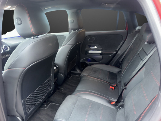 MERCEDES-BENZ EQA 300 4M Swiss Star-image-6