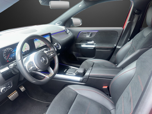 MERCEDES-BENZ EQA 300 4M Swiss Star-image-5