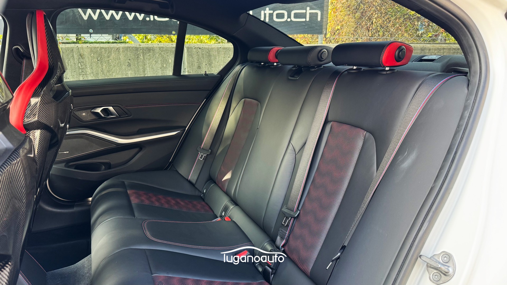 BMW M3 CS-image-12
