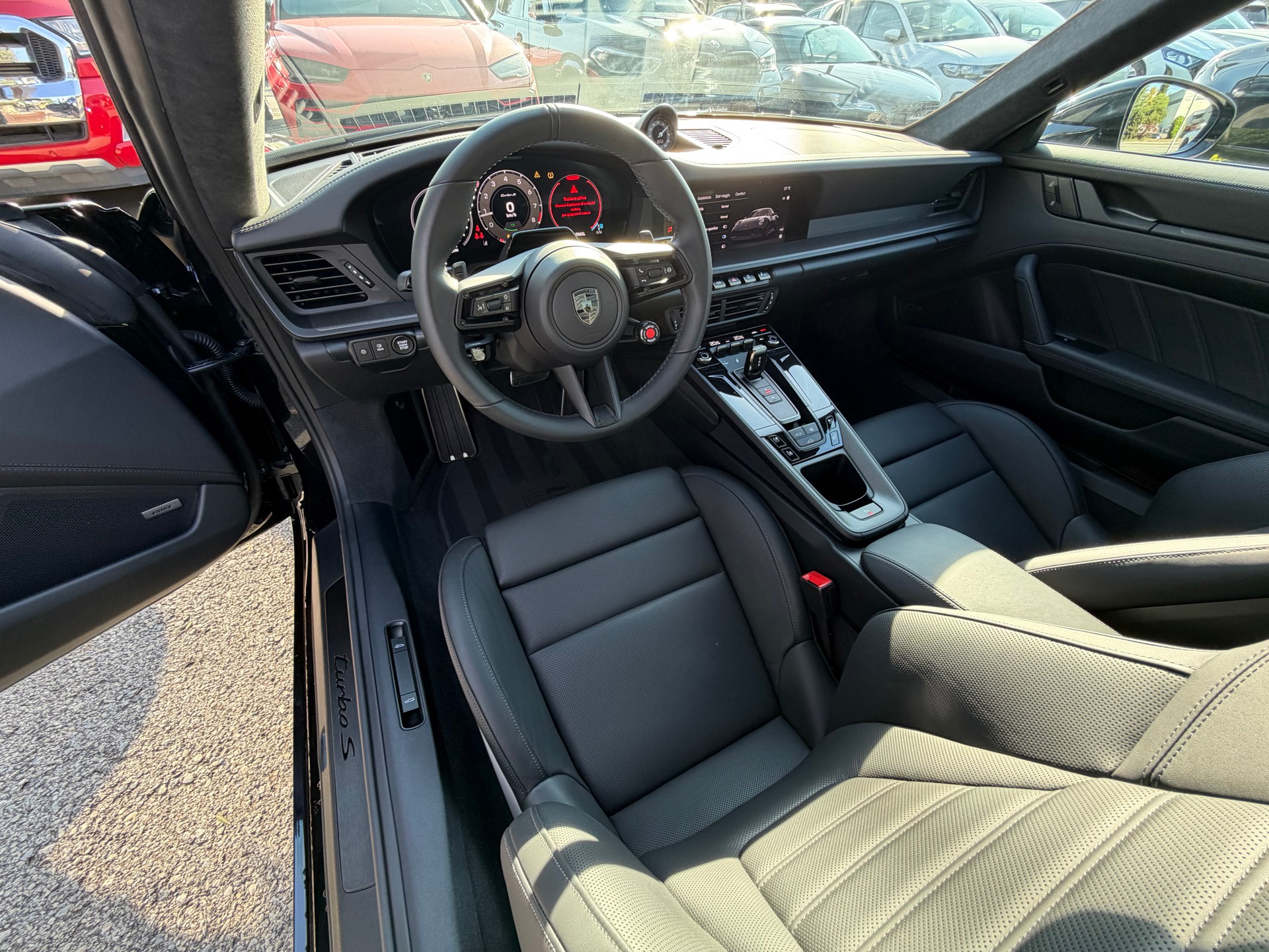 PORSCHE 911 Turbo S-image-9