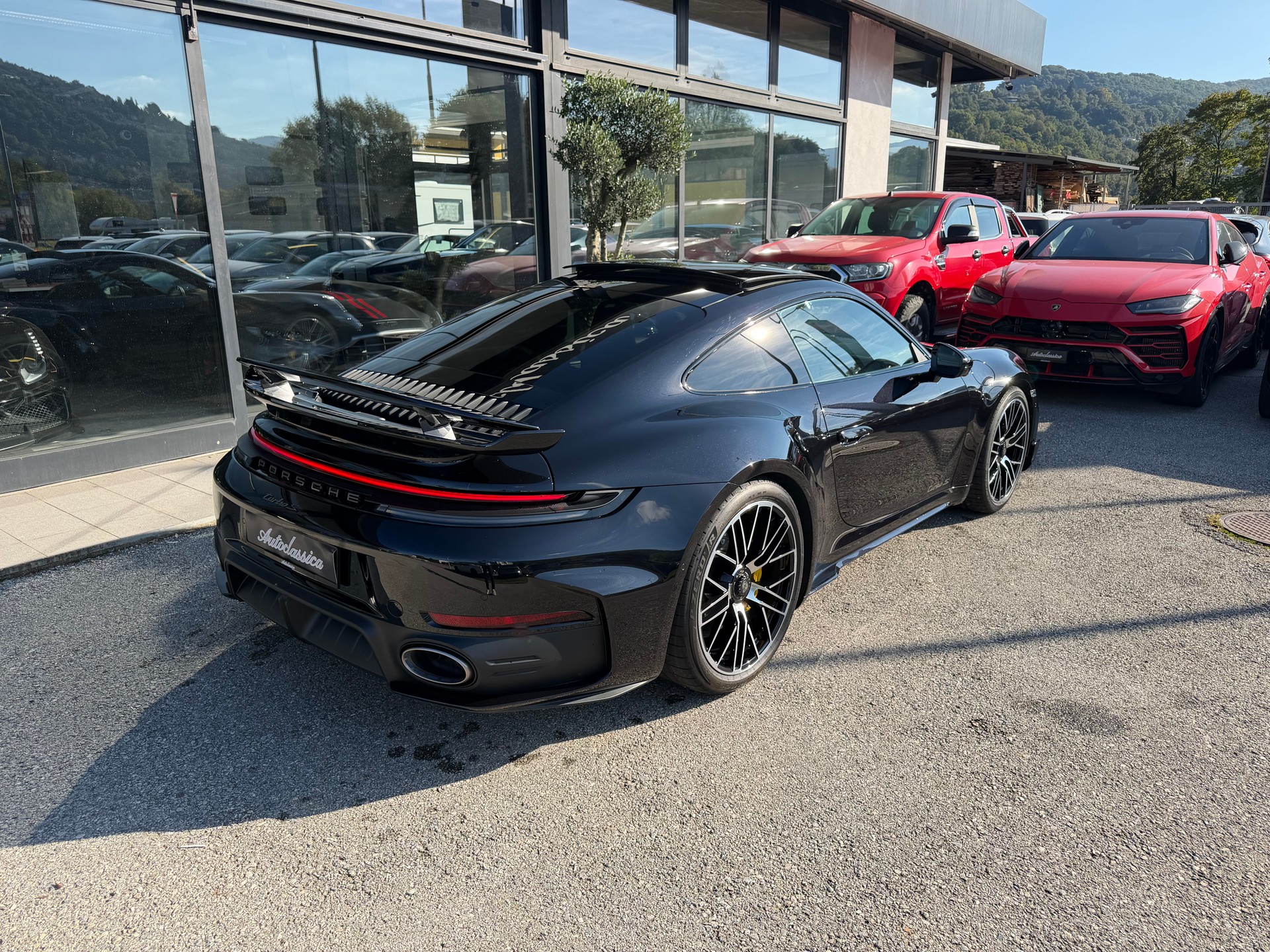 PORSCHE 911 Turbo S-image-7