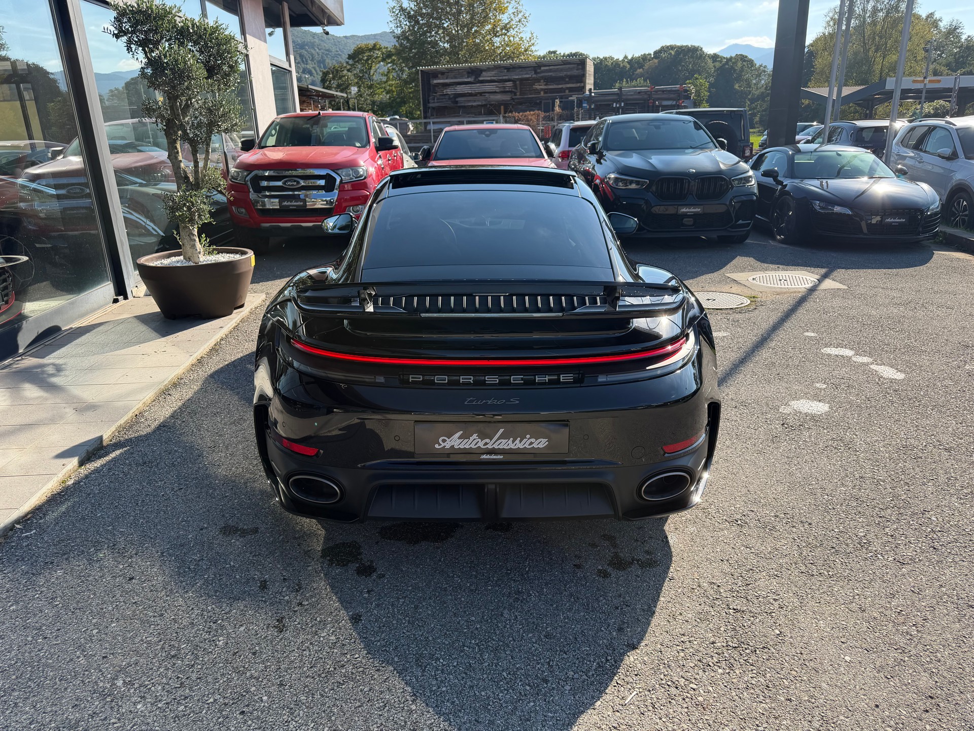 PORSCHE 911 Turbo S-image-2