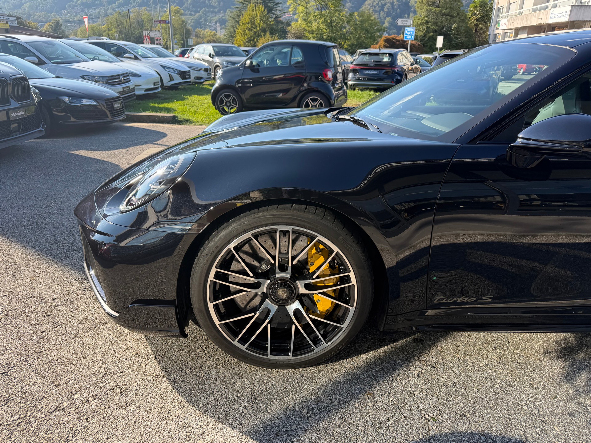 PORSCHE 911 Turbo S-image-16