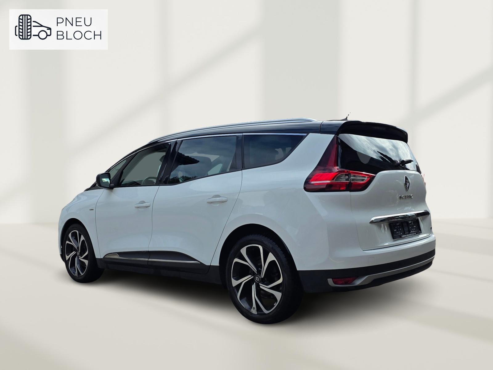 RENAULT Grand Scénic 1.5 dCi Bose EDC-image-4