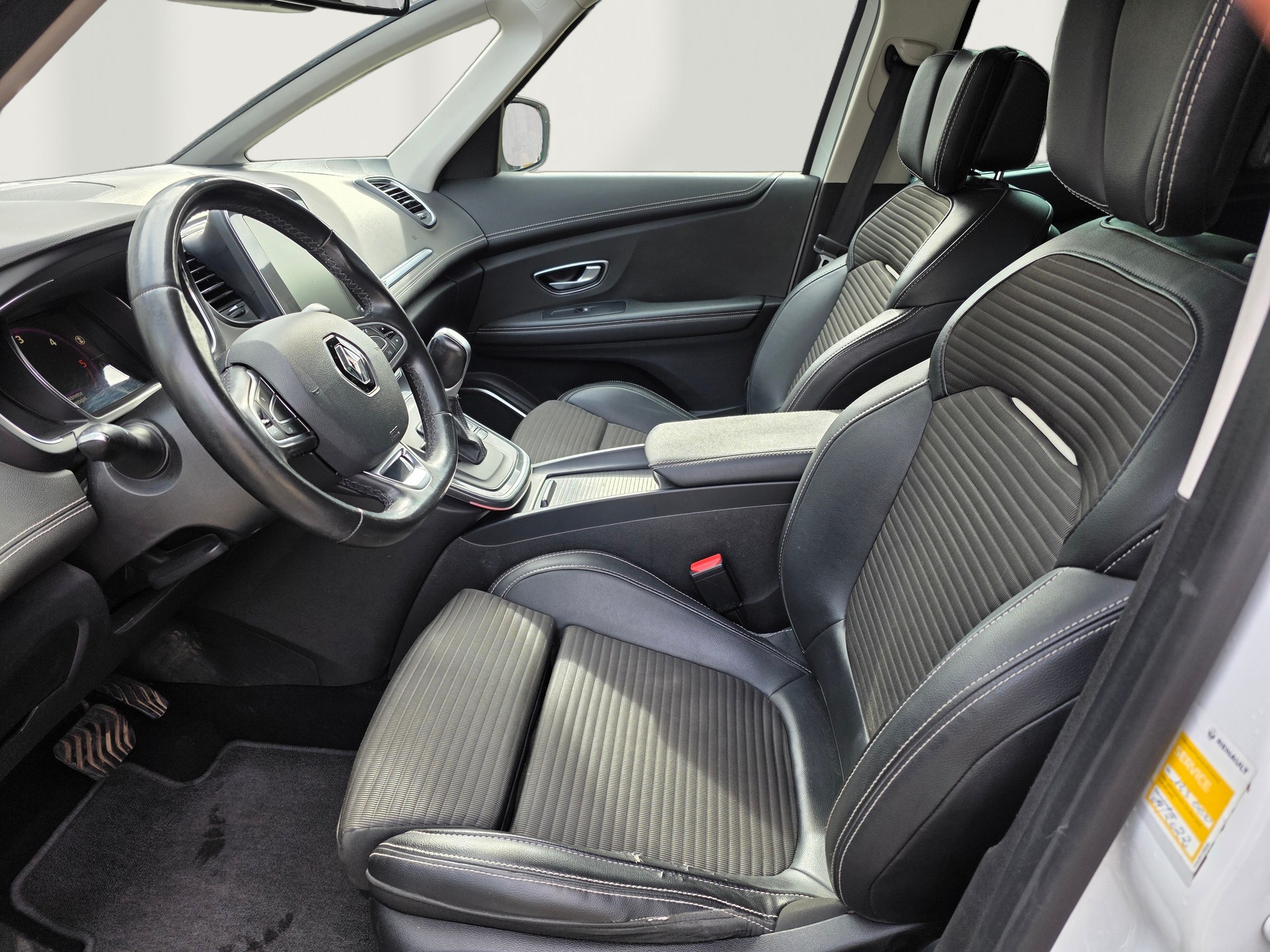 RENAULT Grand Scénic 1.5 dCi Bose EDC-image-6