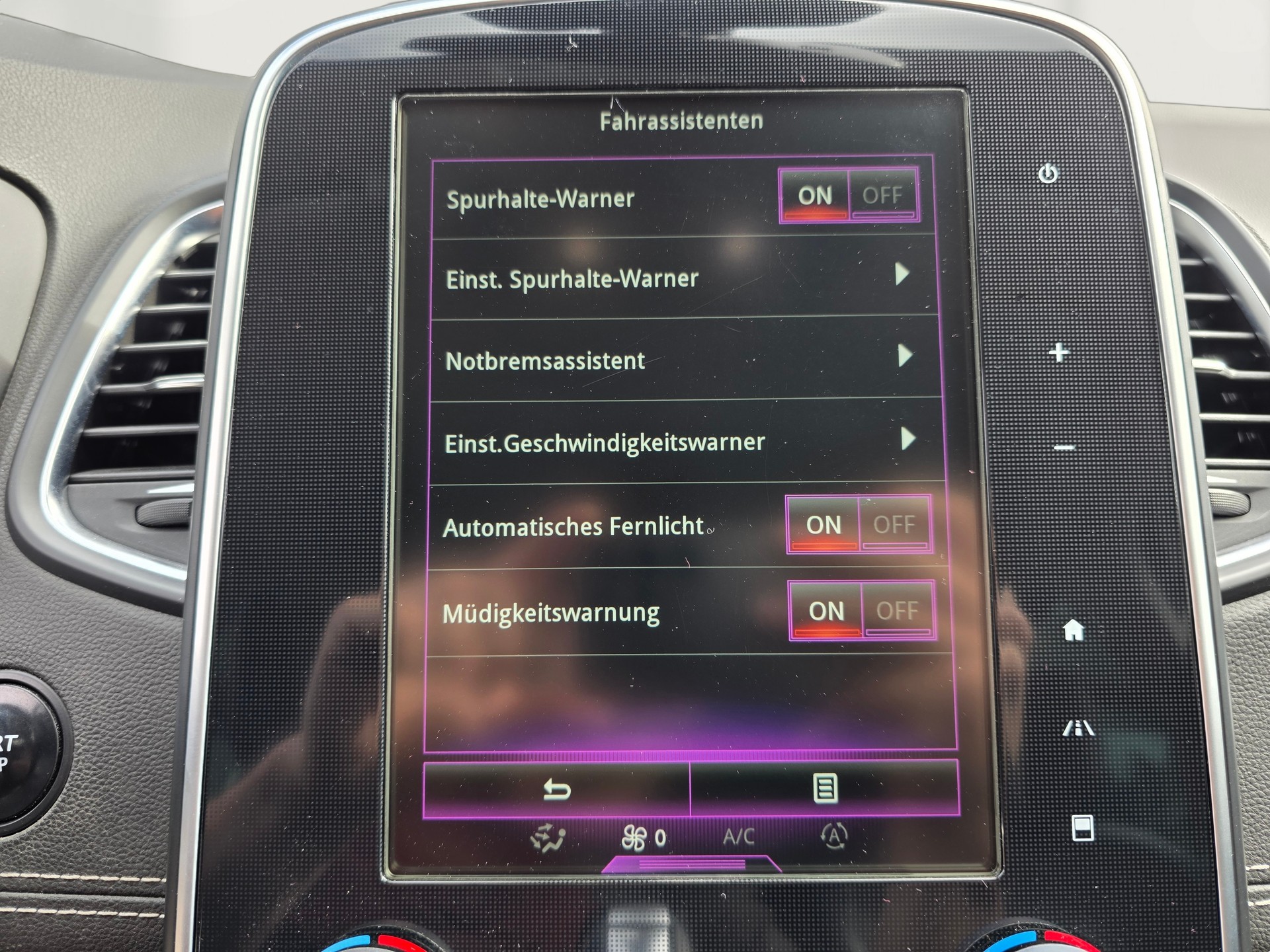 RENAULT Grand Scénic 1.5 dCi Bose EDC-image-13