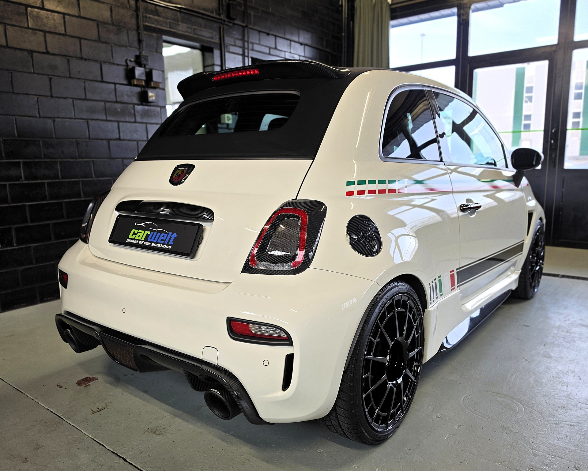FIAT 595C 1.4 16V Turbo Abarth Competizione-image-0