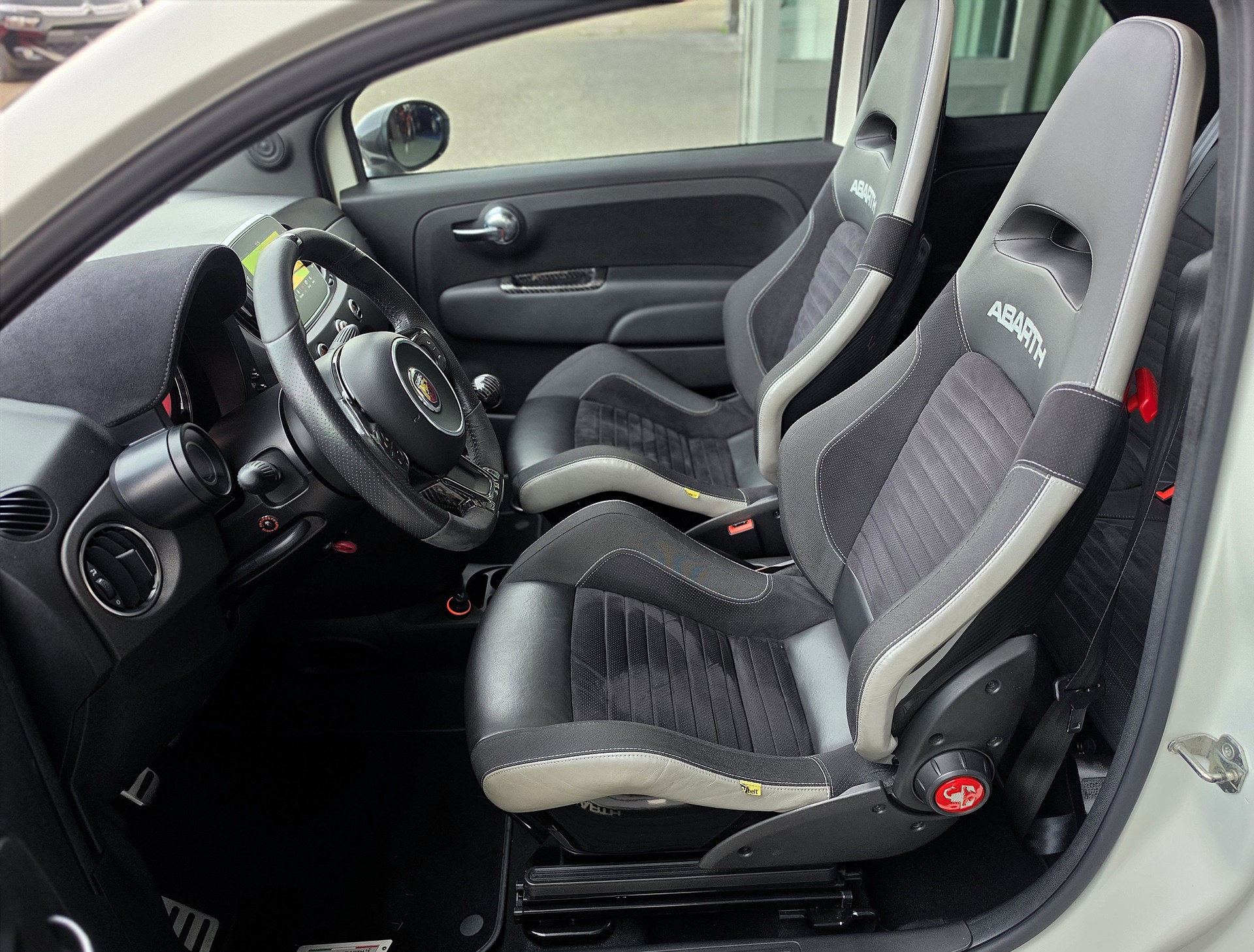 FIAT 595C 1.4 16V Turbo Abarth Competizione-image-12