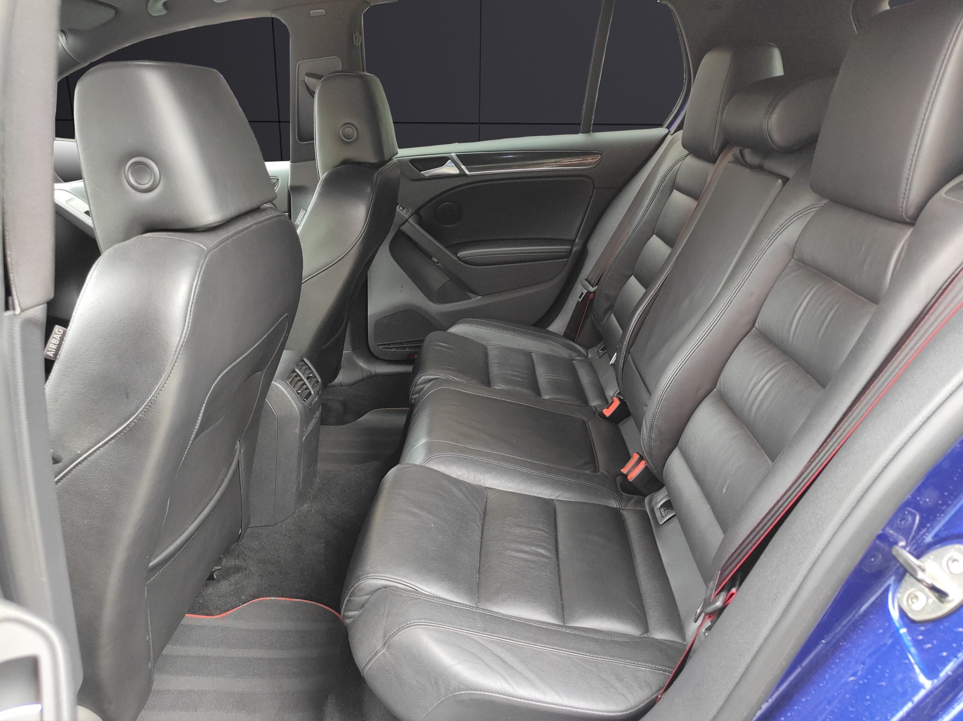 VW Golf 2.0 TSI GTI Edition 35 DSG-image-9