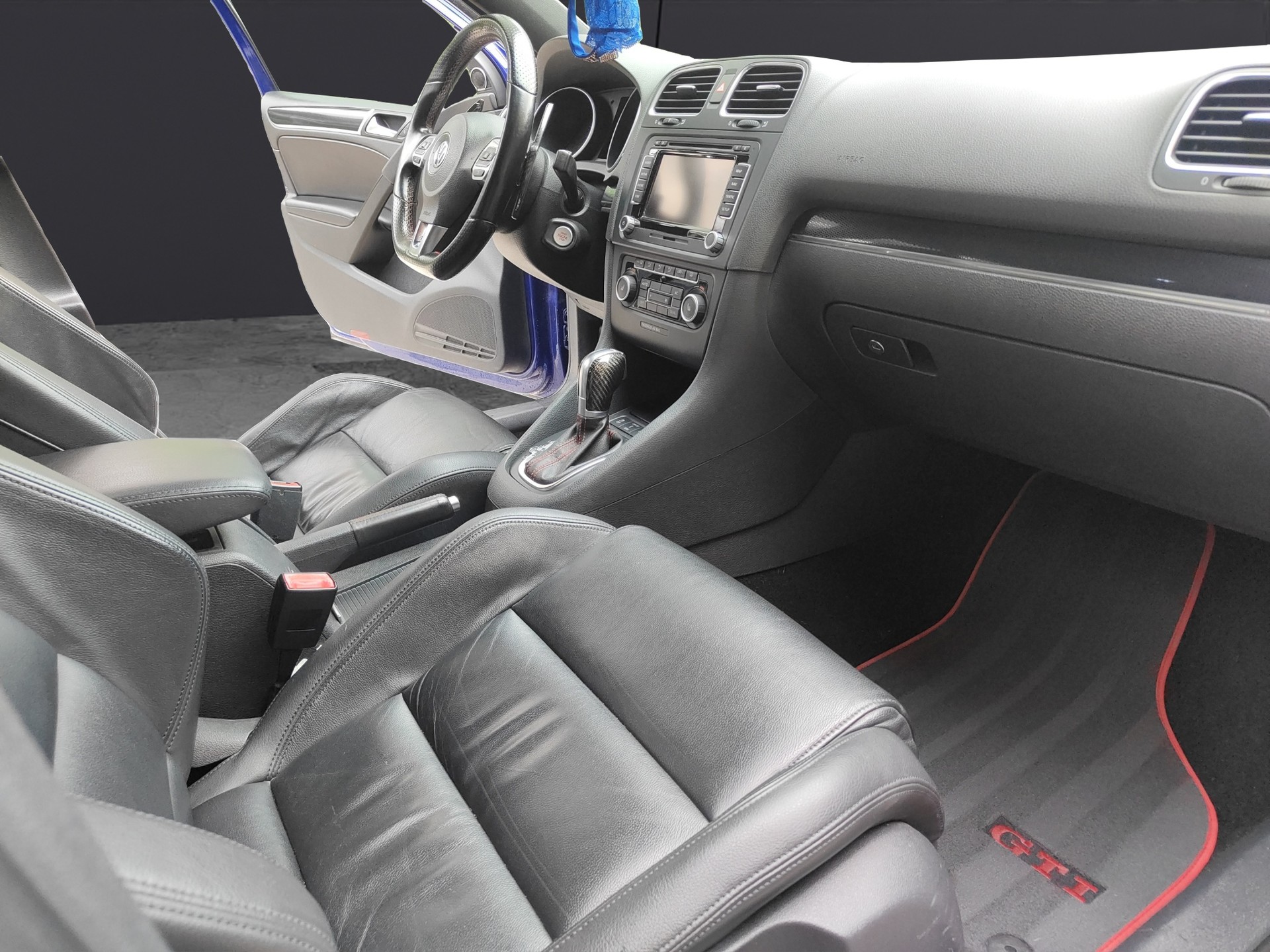 VW Golf 2.0 TSI GTI Edition 35 DSG-image-11