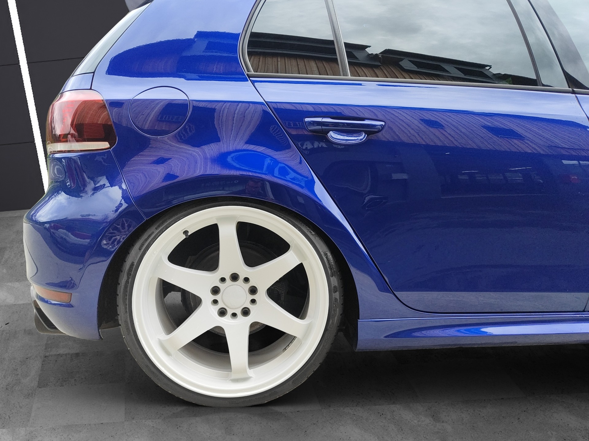 VW Golf 2.0 TSI GTI Edition 35 DSG-image-6