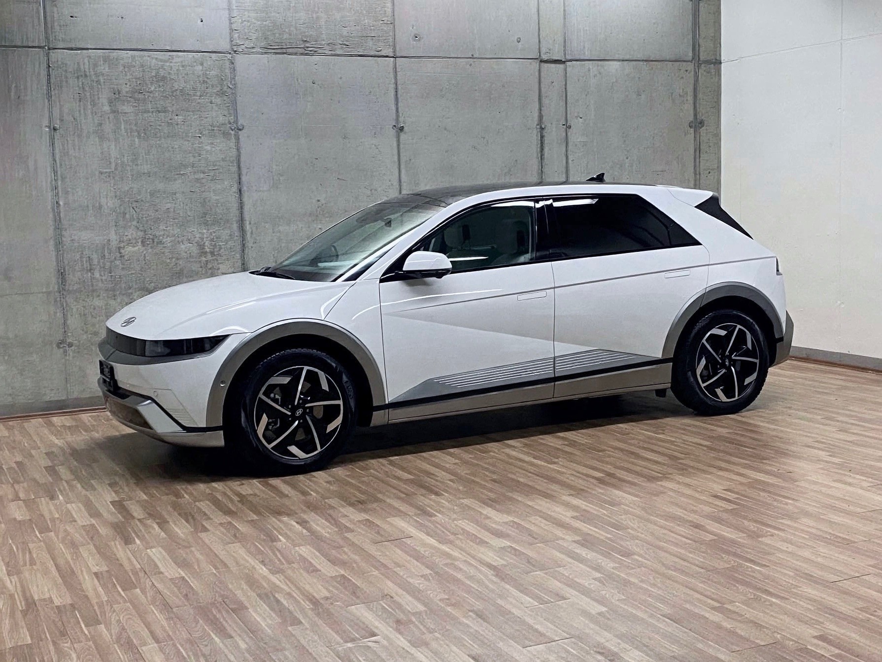 HYUNDAI Ioniq 5 *Swiss*Vertex*84kWh*Facelift*4WD*-image-0