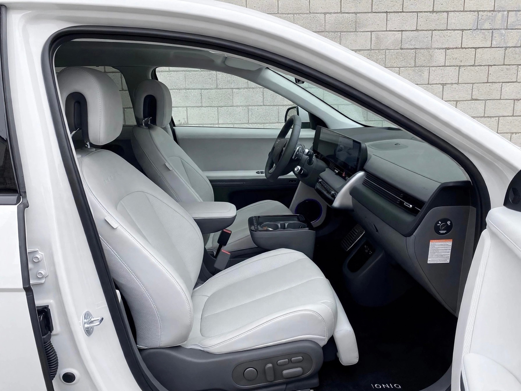 HYUNDAI Ioniq 5 *Swiss*Vertex*84kWh*Facelift*4WD*-image-8