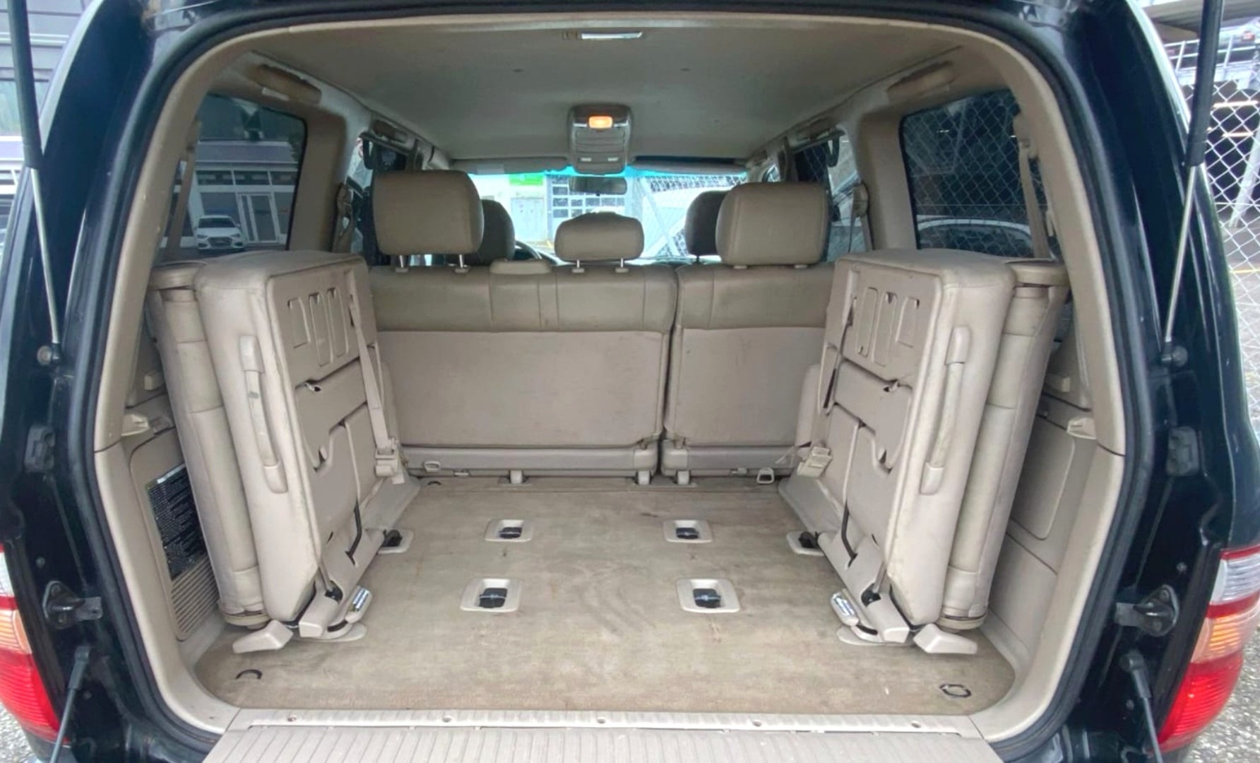 TOYOTA Land Cruiser 500 4.7 S.Saloon-image-12