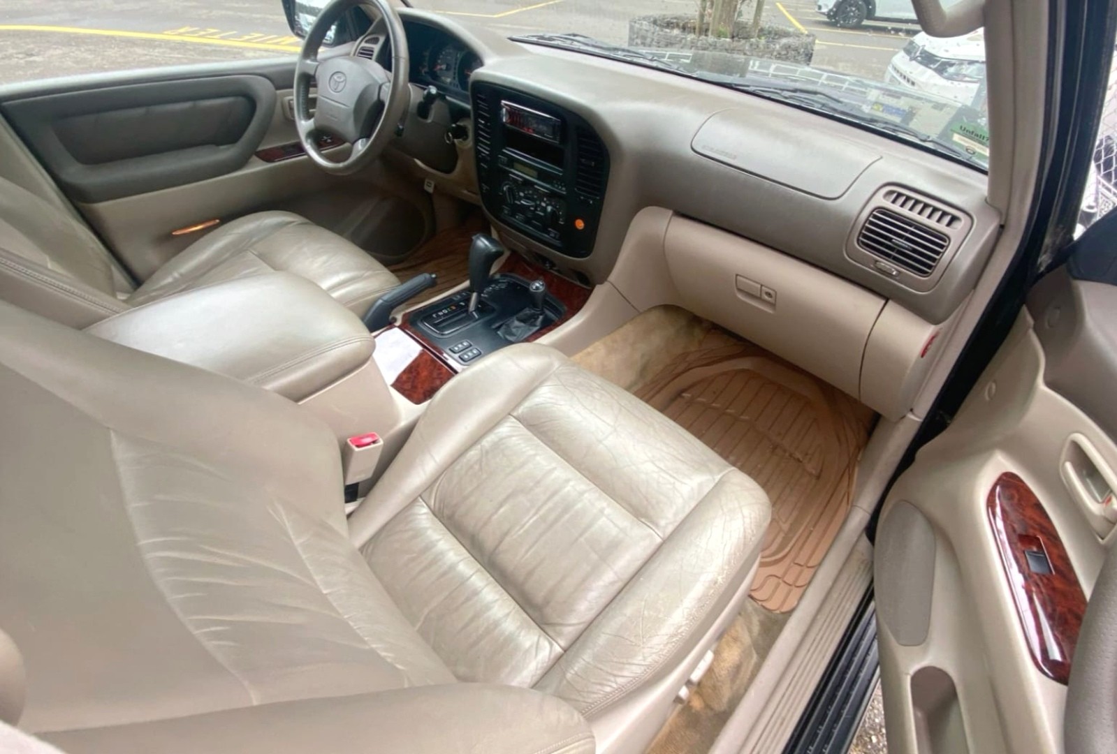 TOYOTA Land Cruiser 500 4.7 S.Saloon-image-10