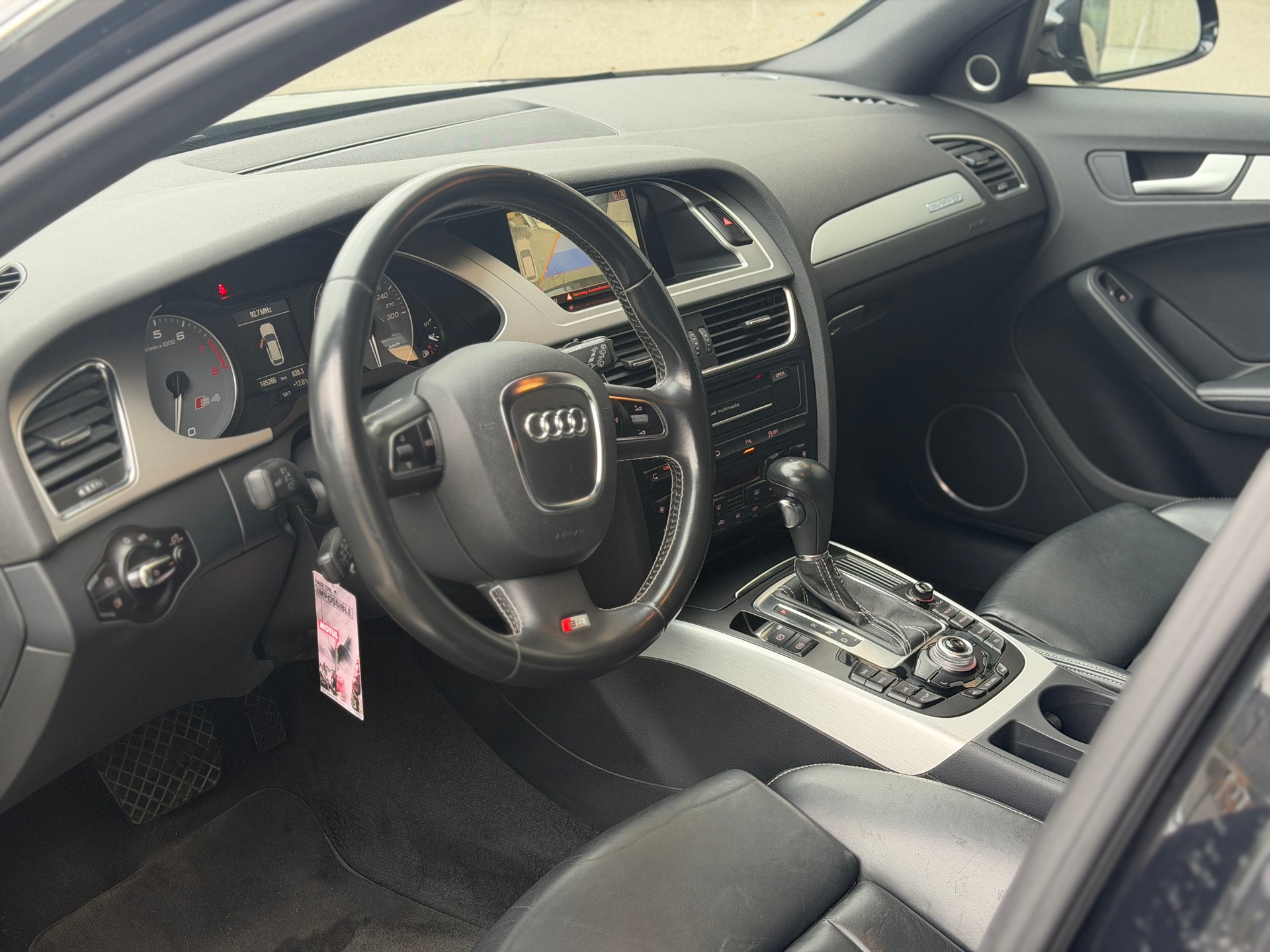 AUDI S4 Avant 3.0 TFSI quattro S-tronic-image-10