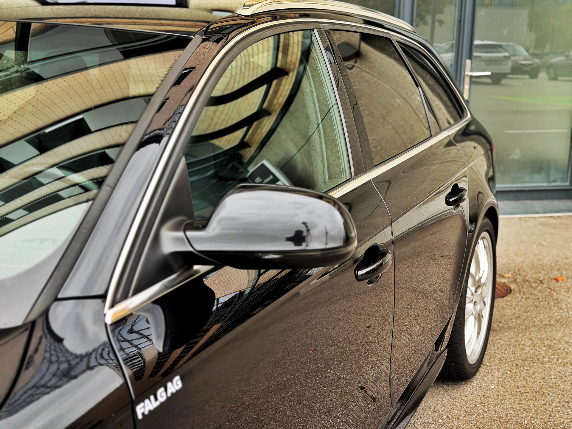 AUDI S4 Avant 3.0 TFSI quattro S-tronic-image-7