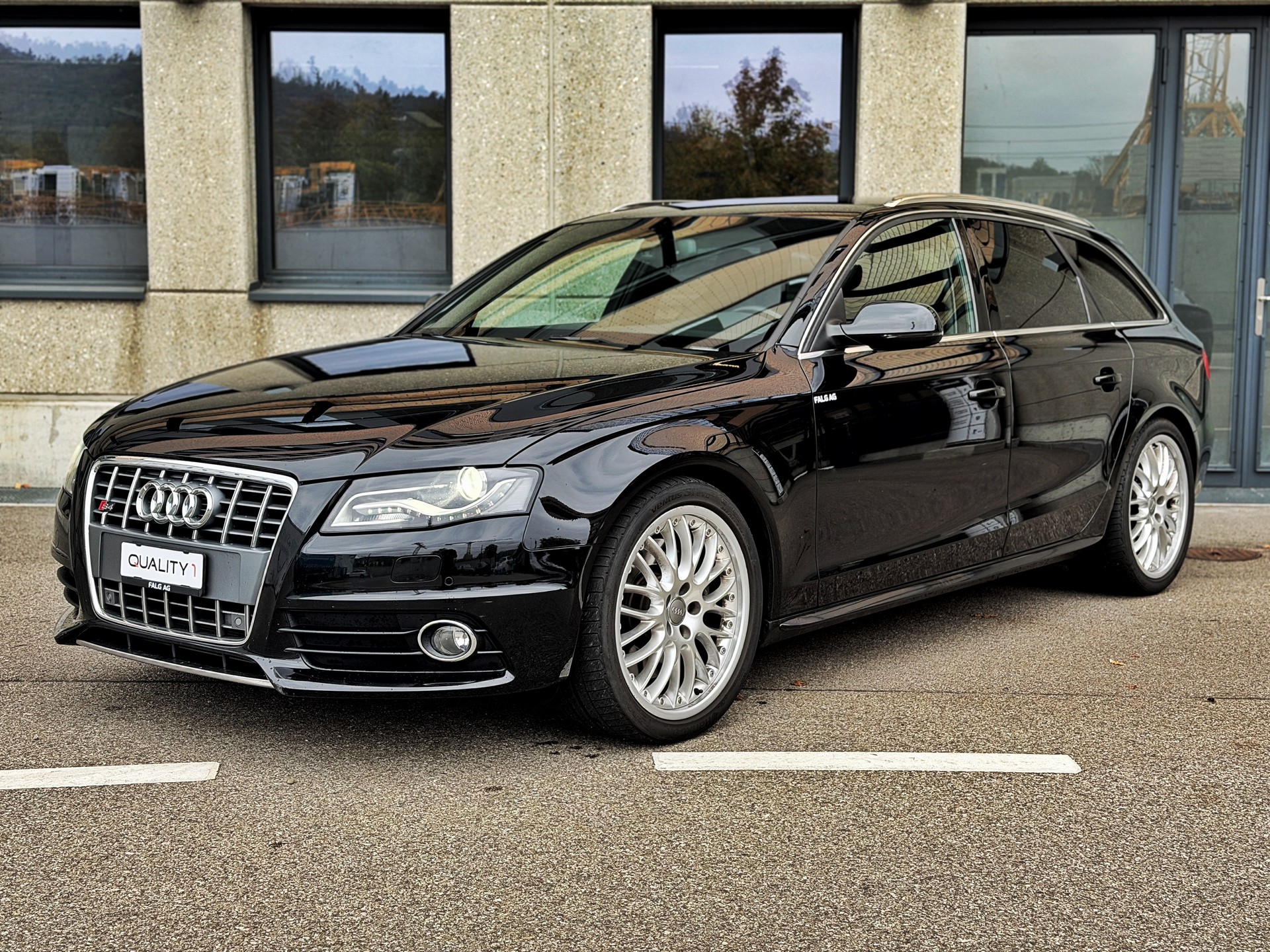 AUDI S4 Avant 3.0 TFSI quattro S-tronic-image-0