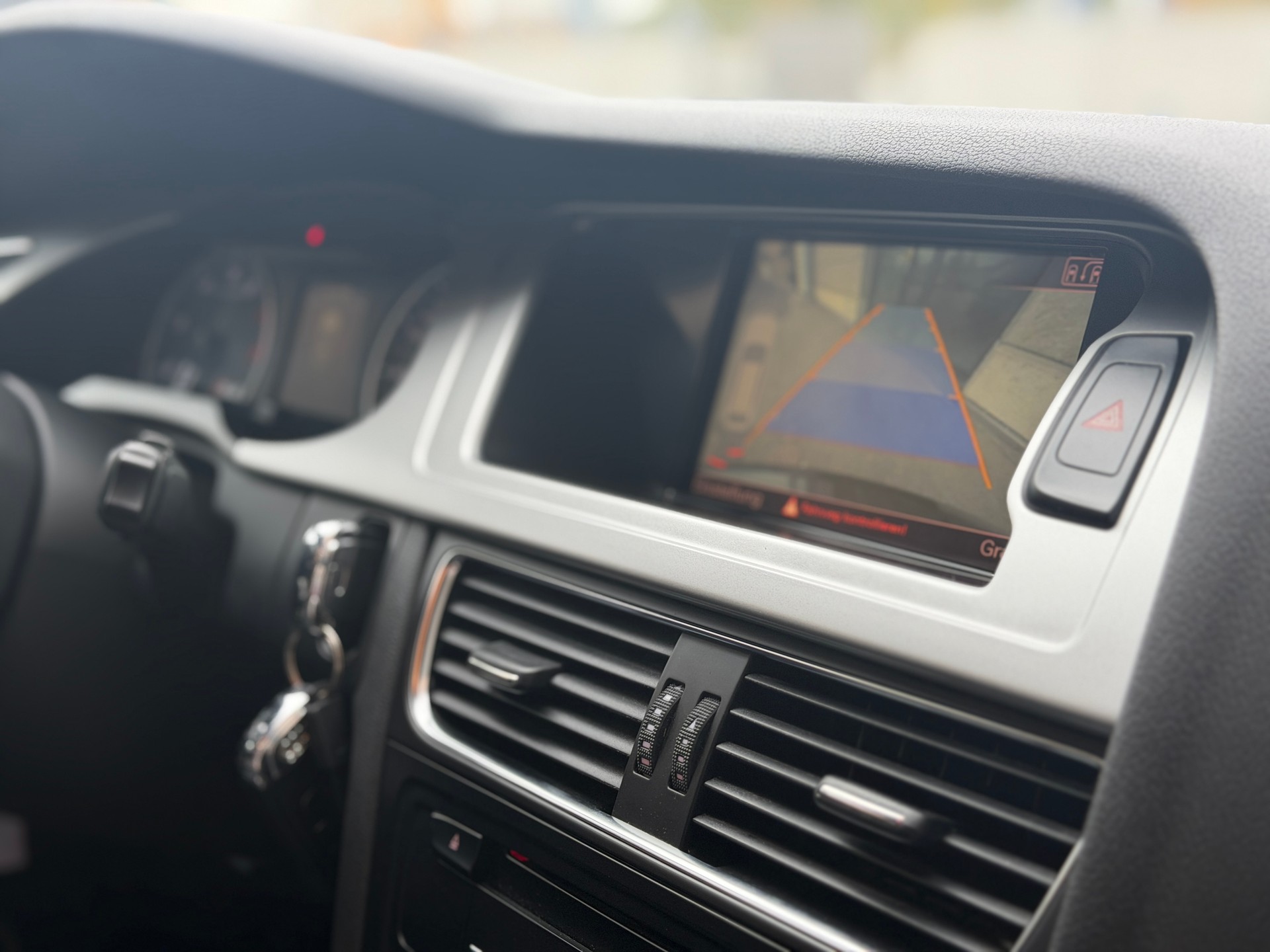 AUDI S4 Avant 3.0 TFSI quattro S-tronic-image-30