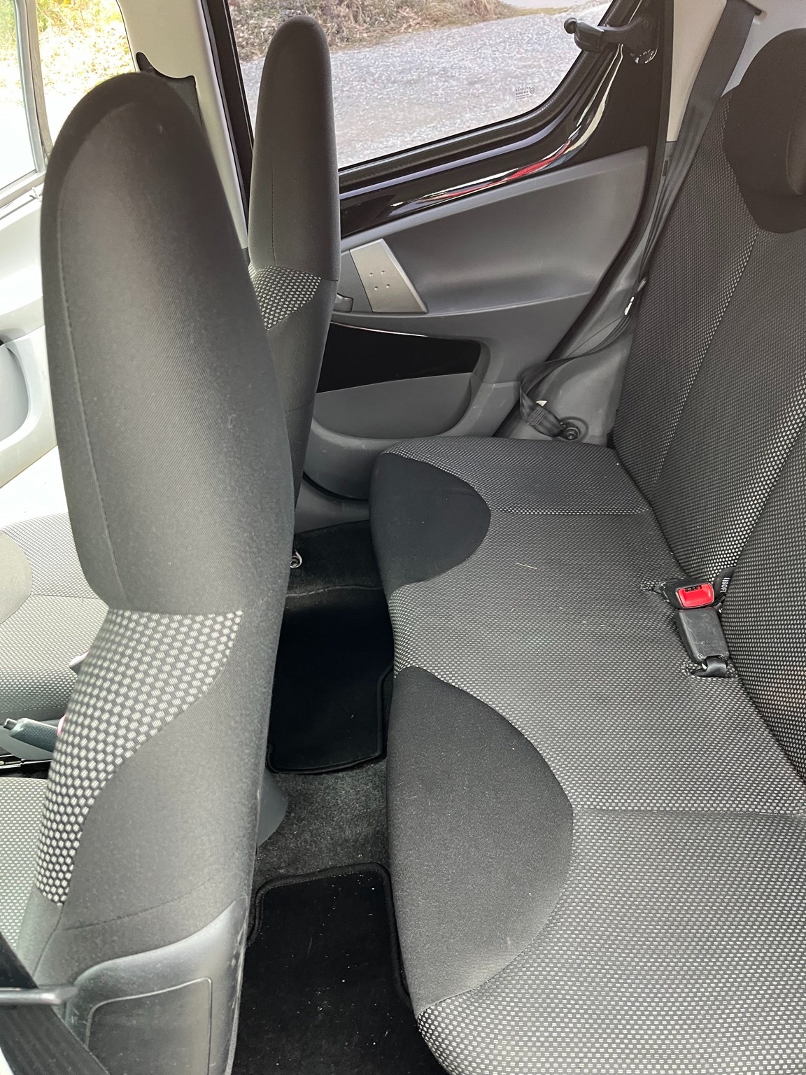 TOYOTA Aygo 1.0 Linea Luna-image-2