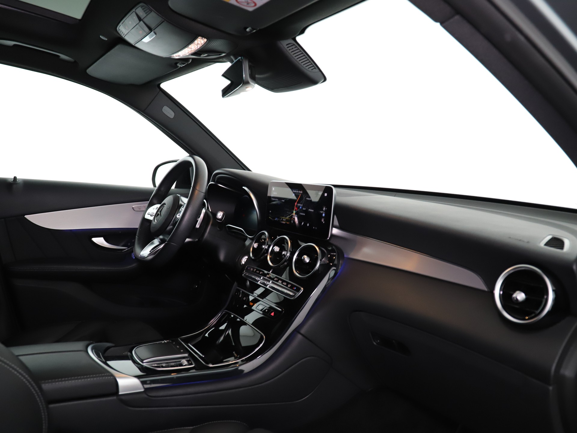 MERCEDES-BENZ GLC 200 AMG Line 4Matic-image-10