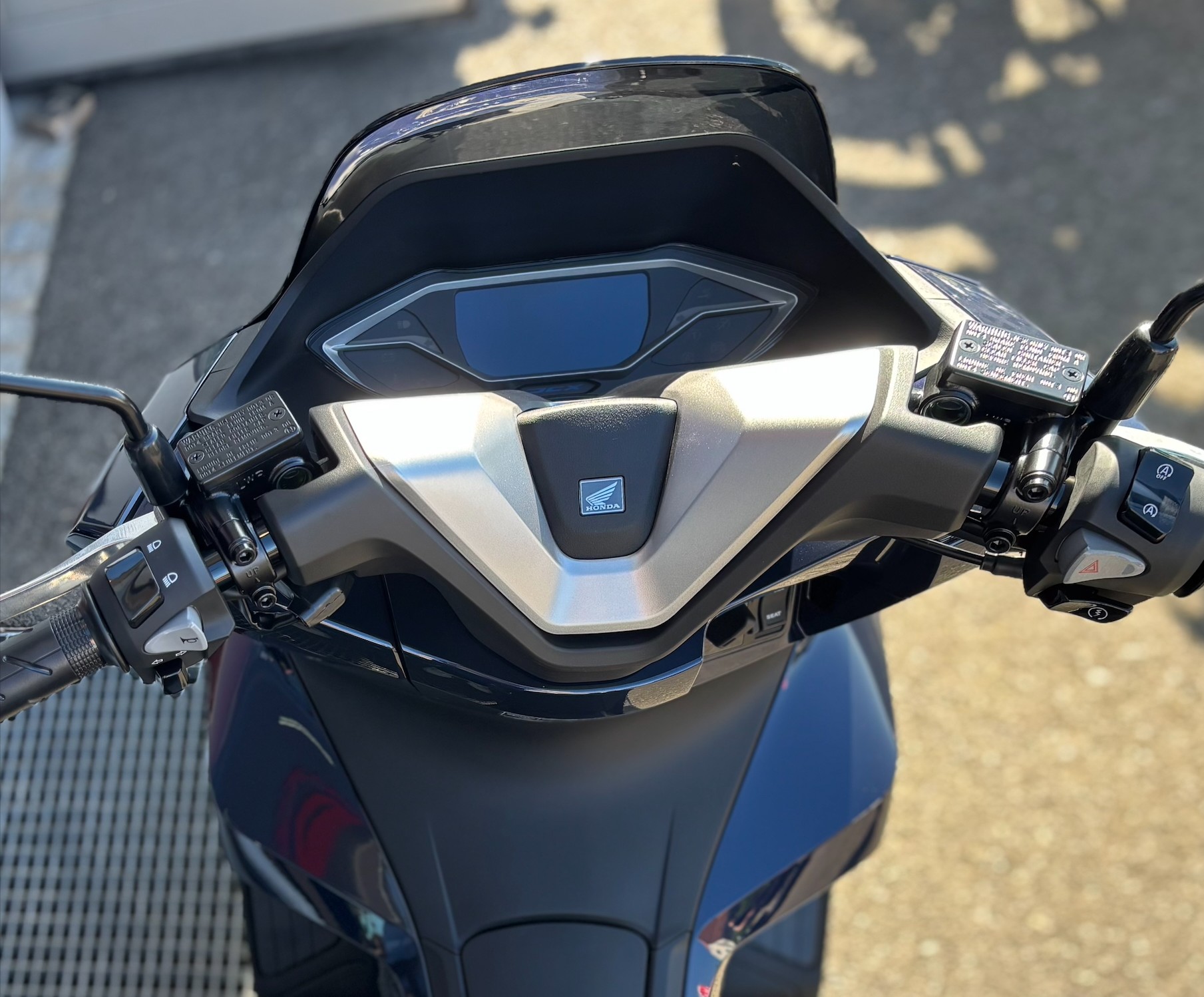 HONDA PCX 125 i ABS-showroom-element-3