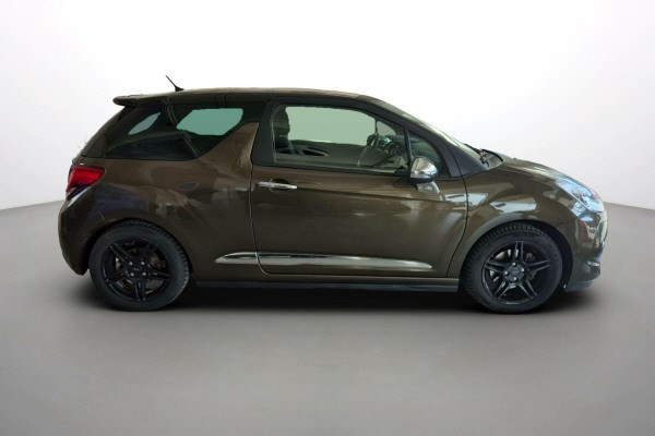 DS AUTOMOBILES DS3 1.6 THP Sport Chic-image-2