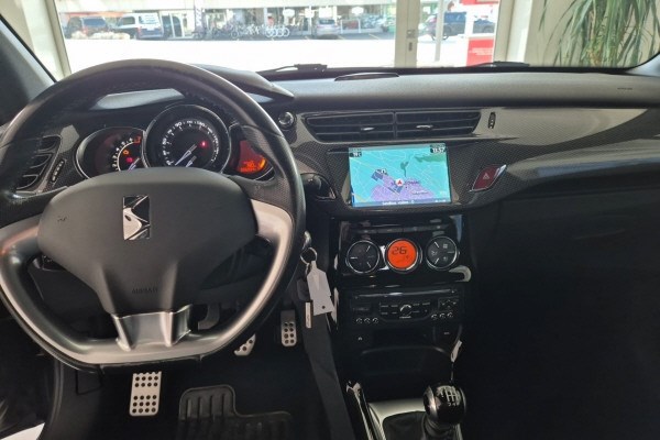 DS AUTOMOBILES DS3 1.6 THP Sport Chic-image-8