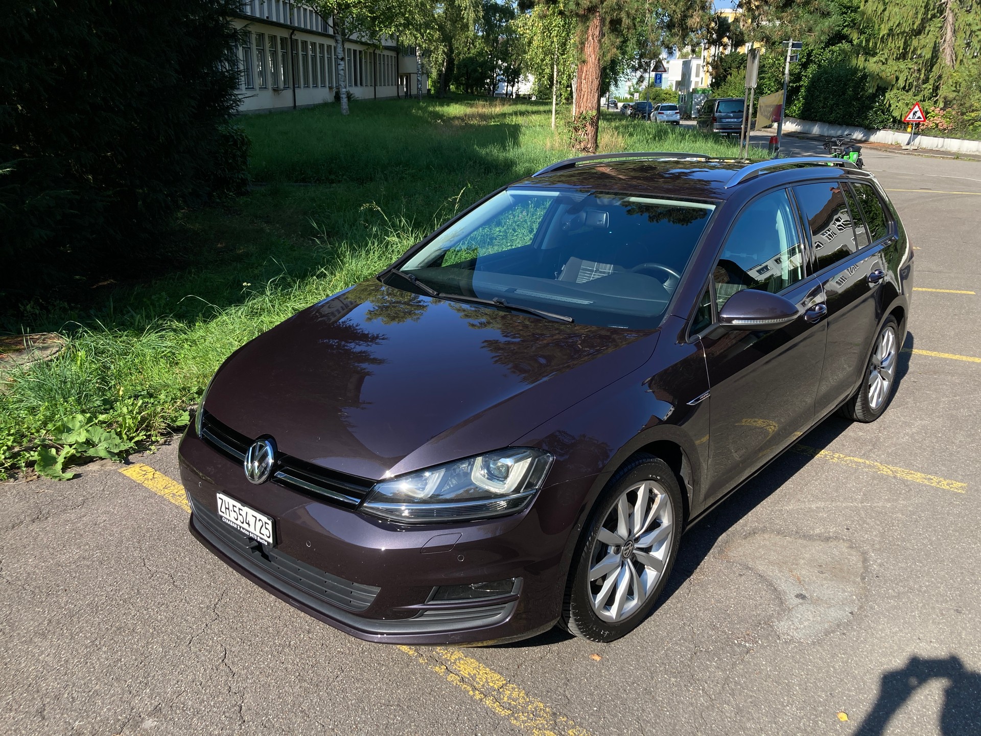 VW Golf Variant 1.4 TSI Lounge-image-0
