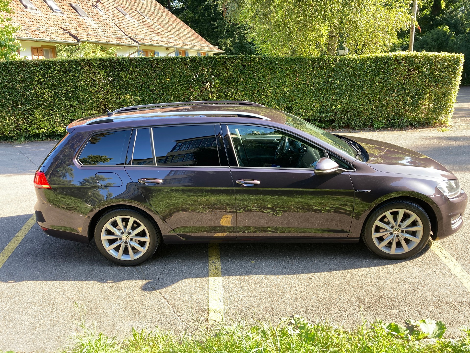 VW Golf Variant 1.4 TSI Lounge-image-1