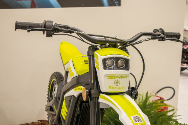 SWM BINSEN-showroom-element-1