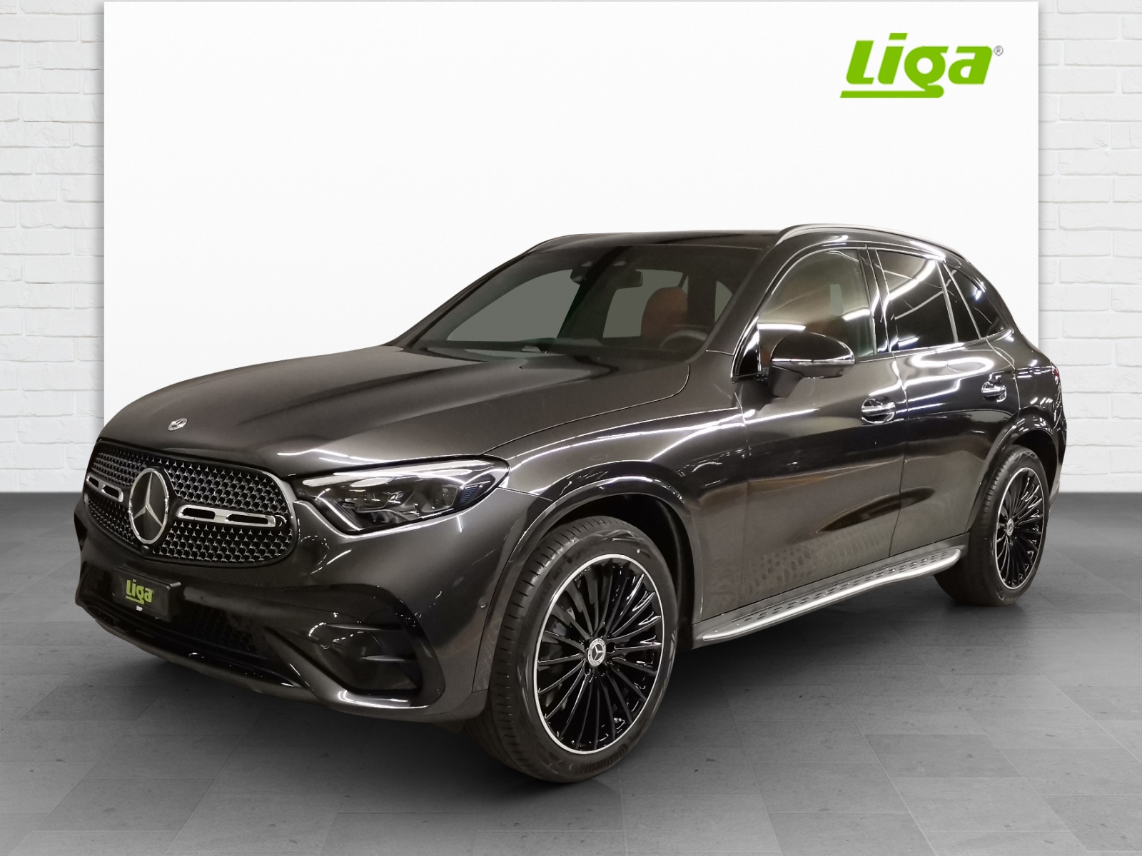 MERCEDES-BENZ GLC 300 AMG Line 4Matic-image-1