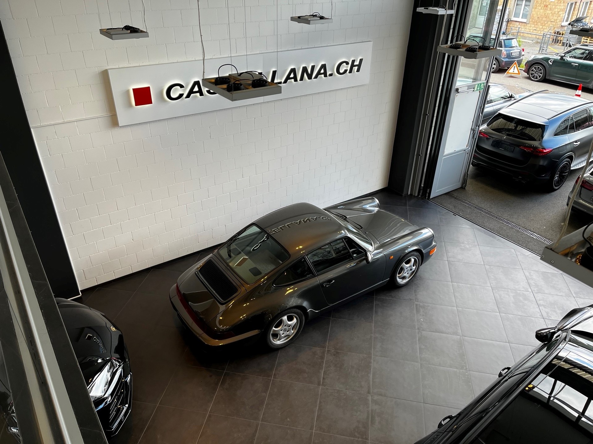 PORSCHE 911 Carrera 2-image-7