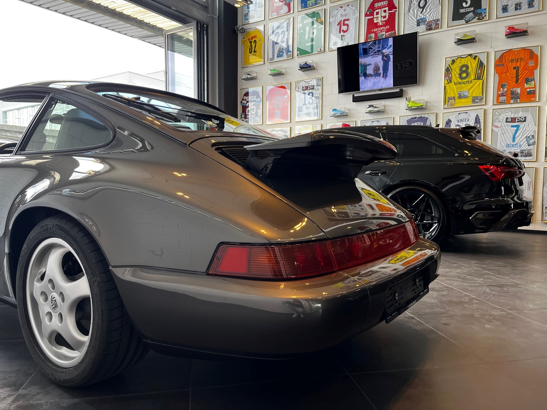 PORSCHE 911 Carrera 2-image-20