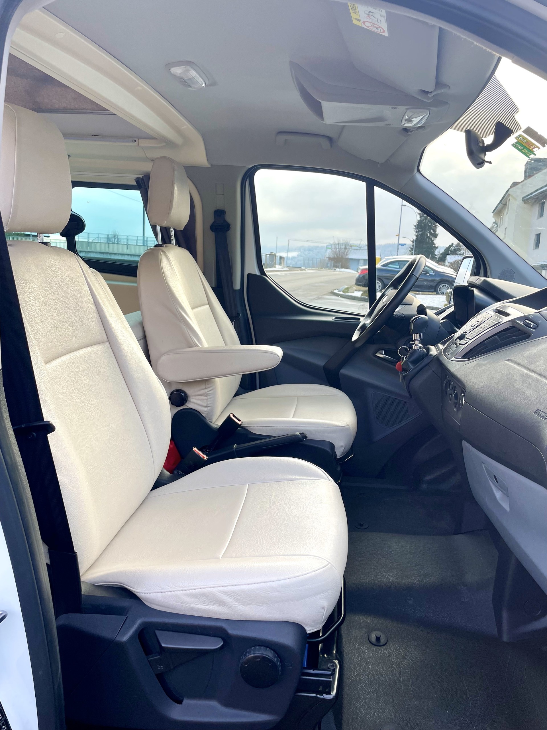 FORD Transit Camper Dreamer L2H2 2.0TDCi130-image-7