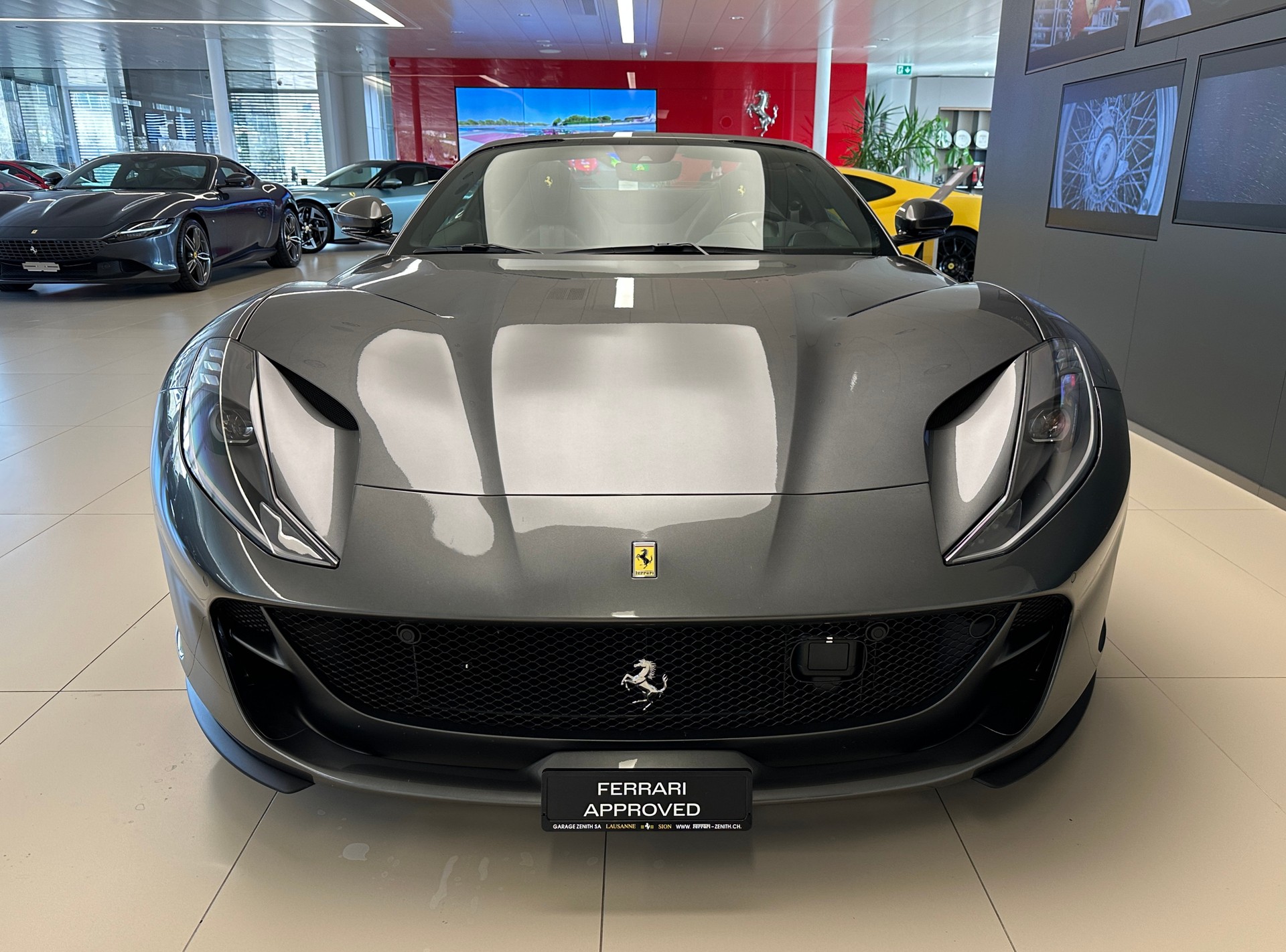 FERRARI 812 GTS-image-1