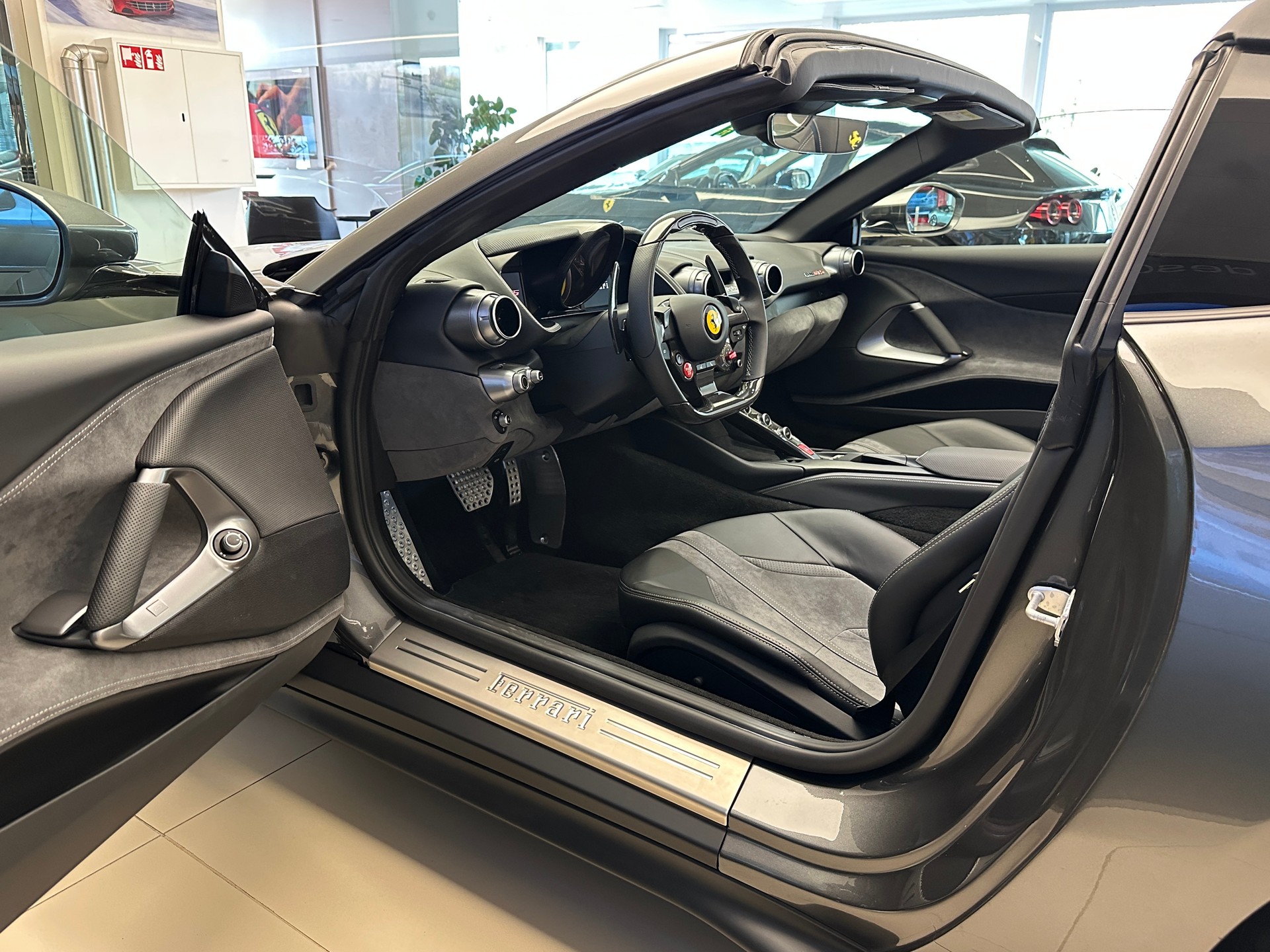 FERRARI 812 GTS-image-11