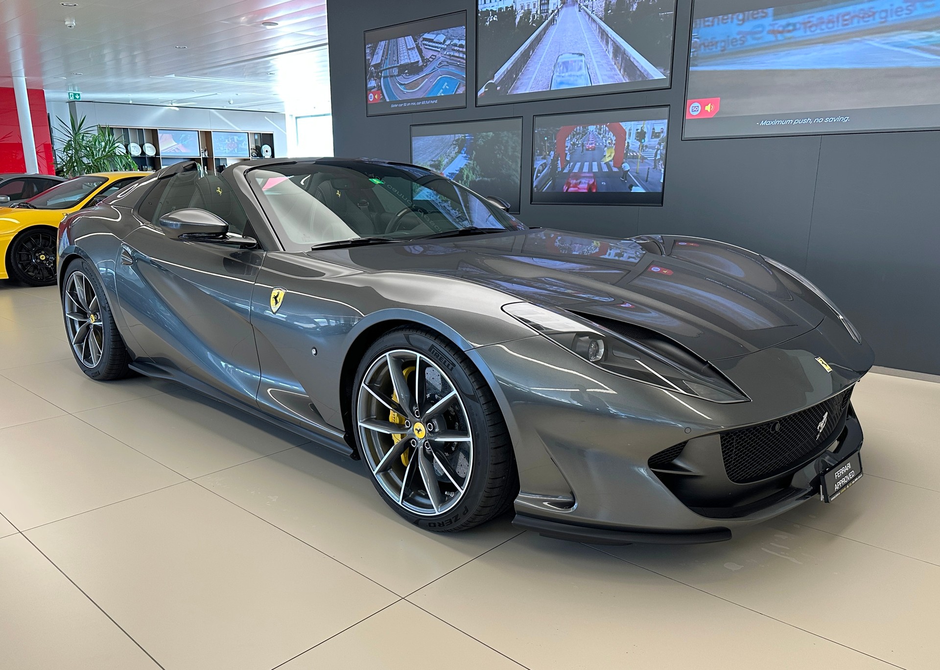 FERRARI 812 GTS-image-2