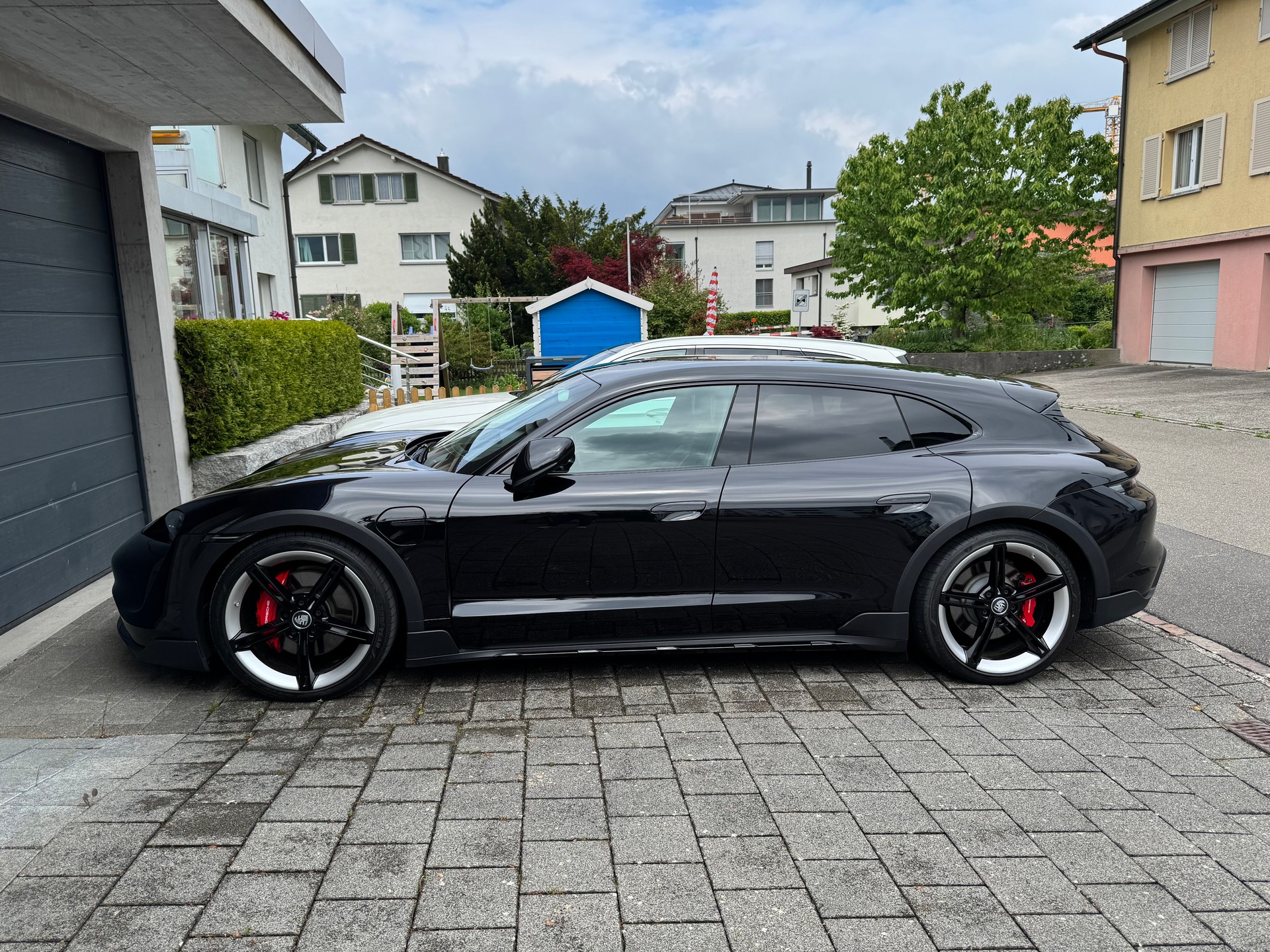 PORSCHE Taycan 4S Cross Turismo