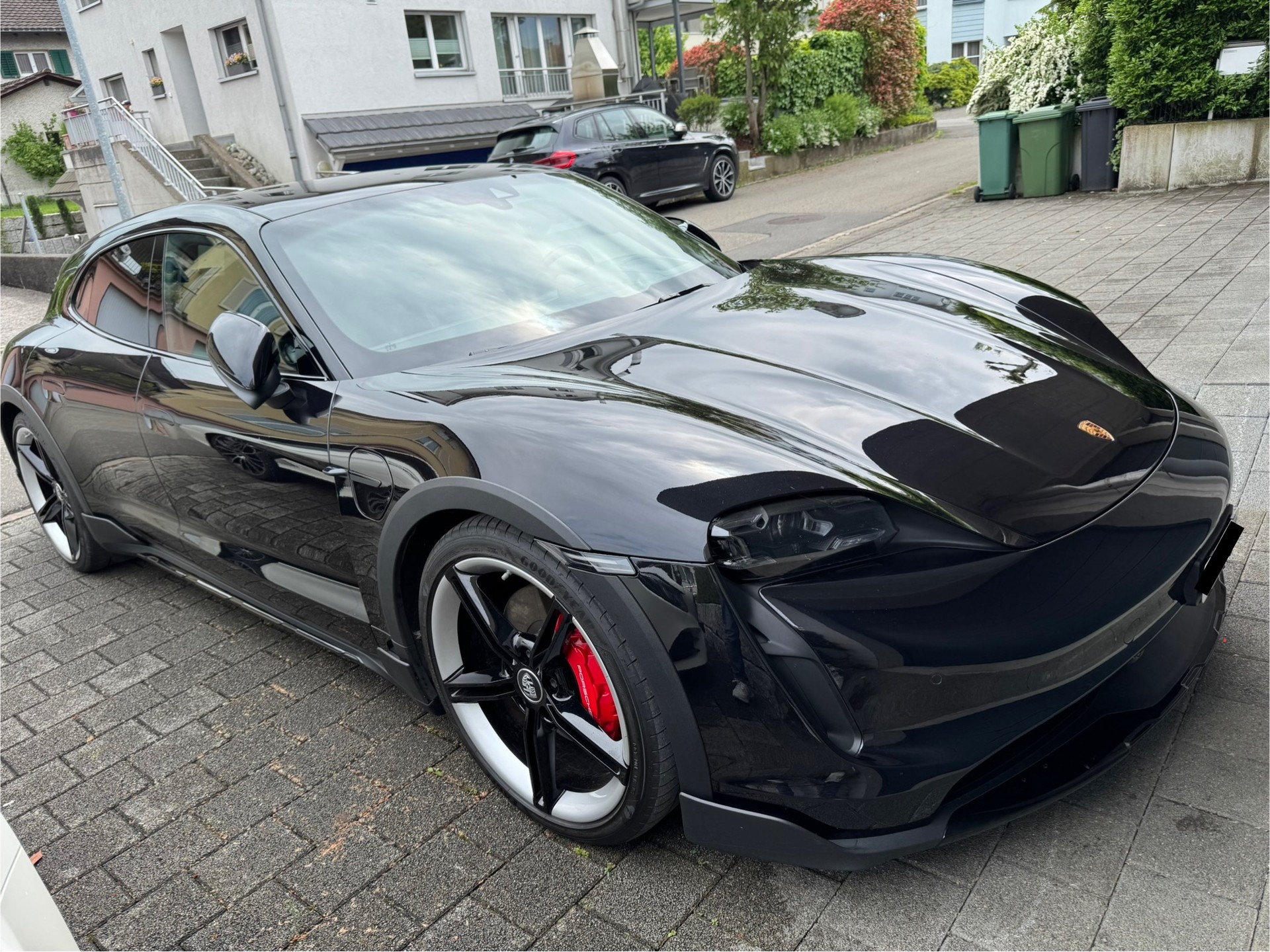 PORSCHE Taycan 4S Cross Turismo-image-0