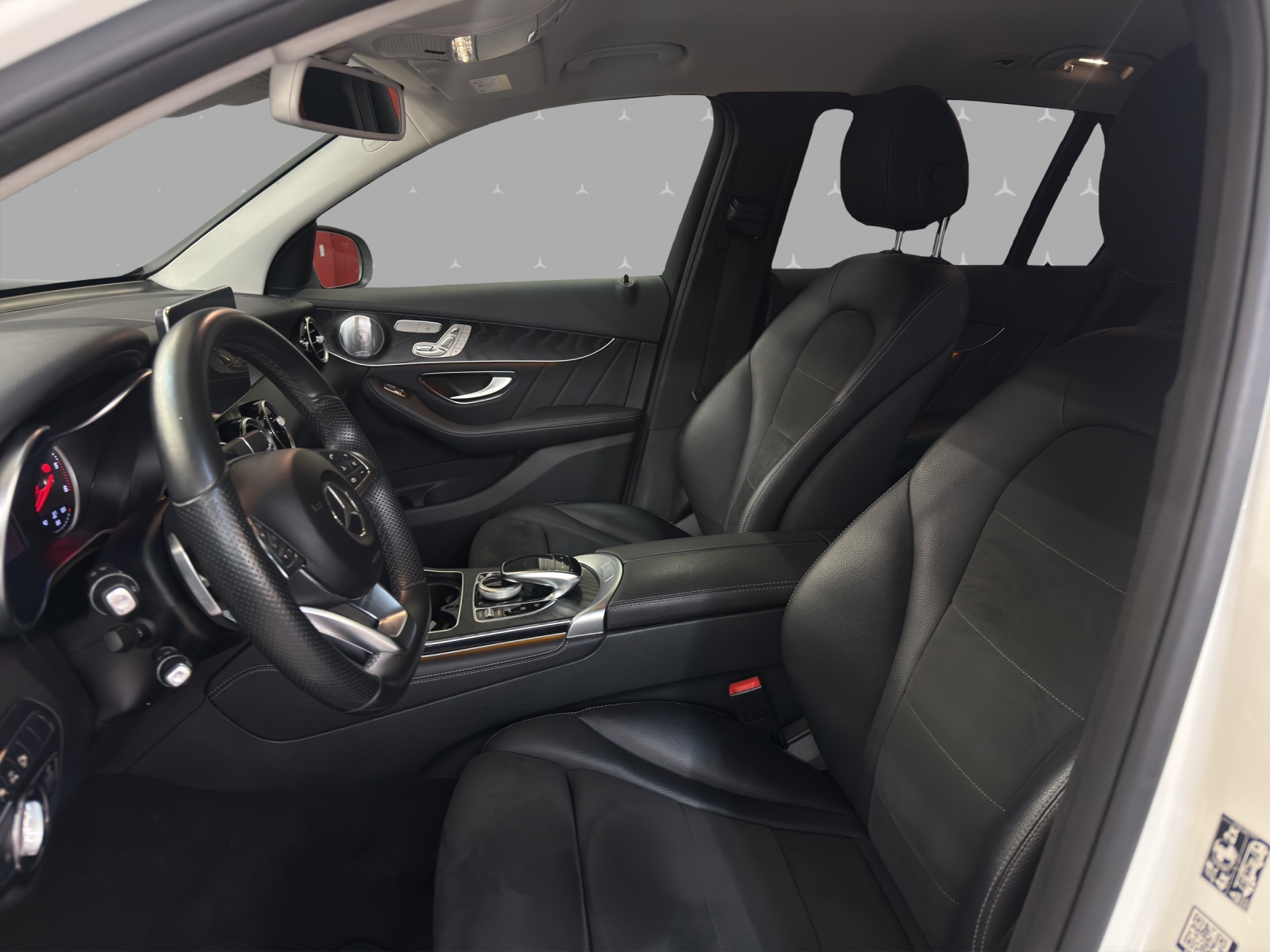MERCEDES-BENZ GLC 350 4M d Exclusive 4M / DISTRONIC / 360 Grad Kamera / Soundsystem / AIRMATIC-image-7