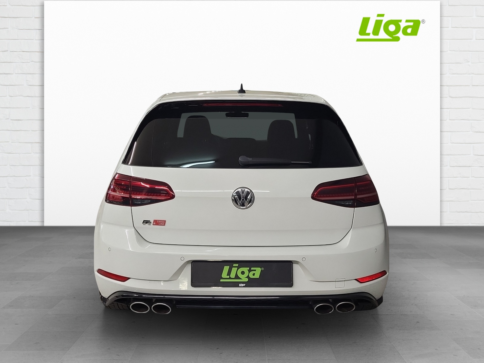 VW Golf VII 2.0 TSI R DSG 4motion-image-4