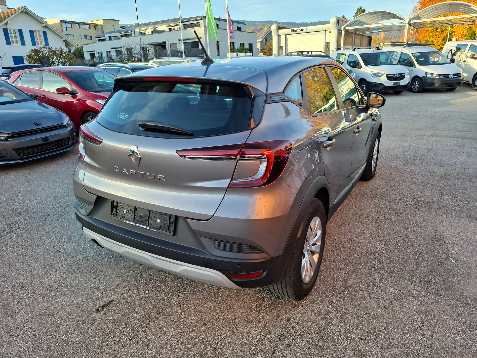 RENAULT Captur 1.0 TCe Intens-image-1