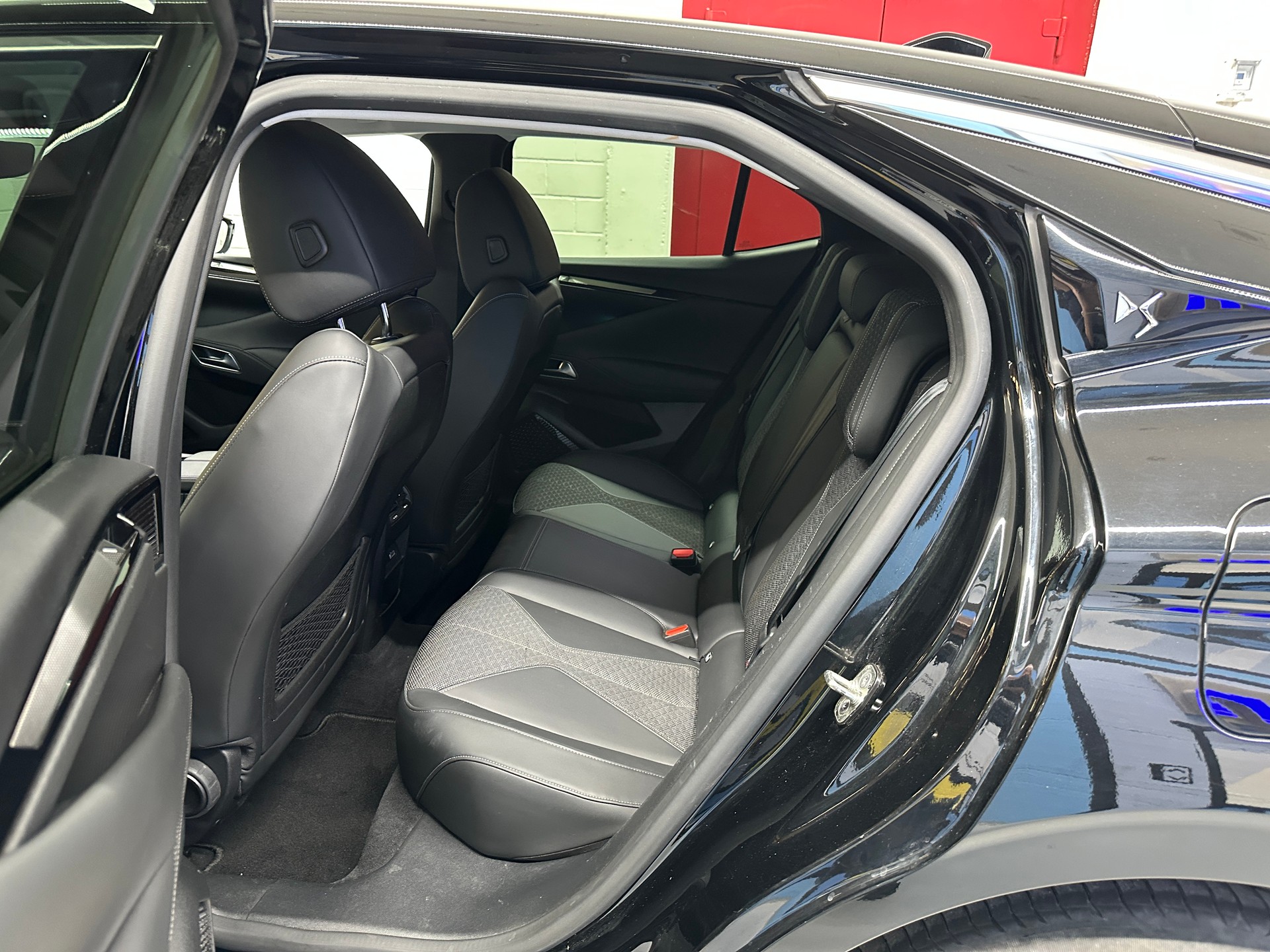 DS AUTOMOBILES DS 4 1.6 E-Tense Trocadero-image-8