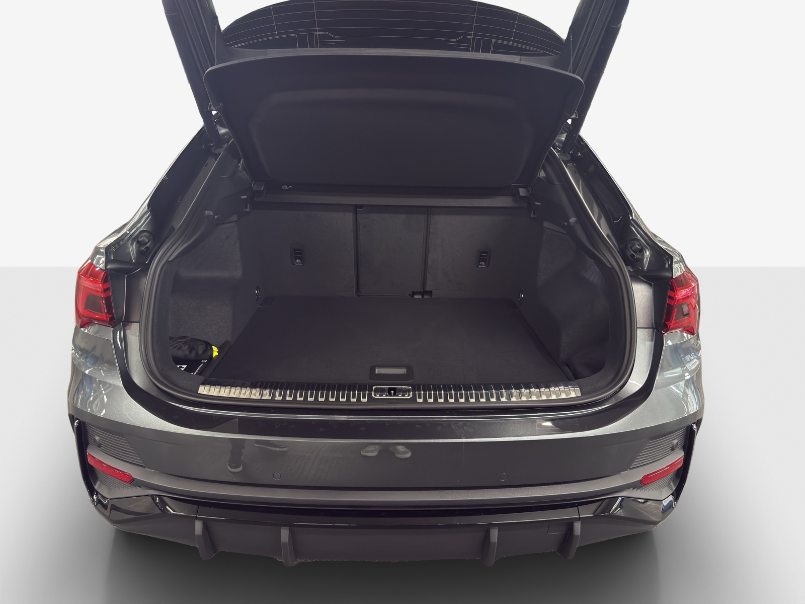 AUDI Q3 Sportback 35 TFSI S line Attraction S-tronic-image-11