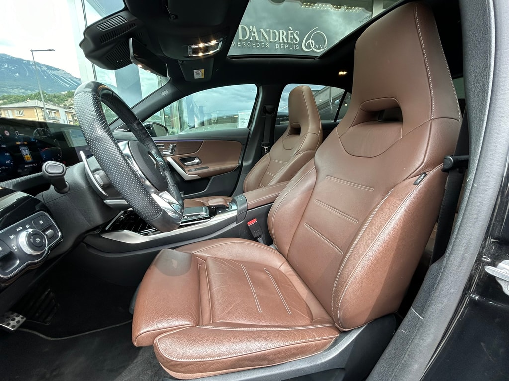 MERCEDES-BENZ A 35 AMG 4Matic Speedshift-image-12