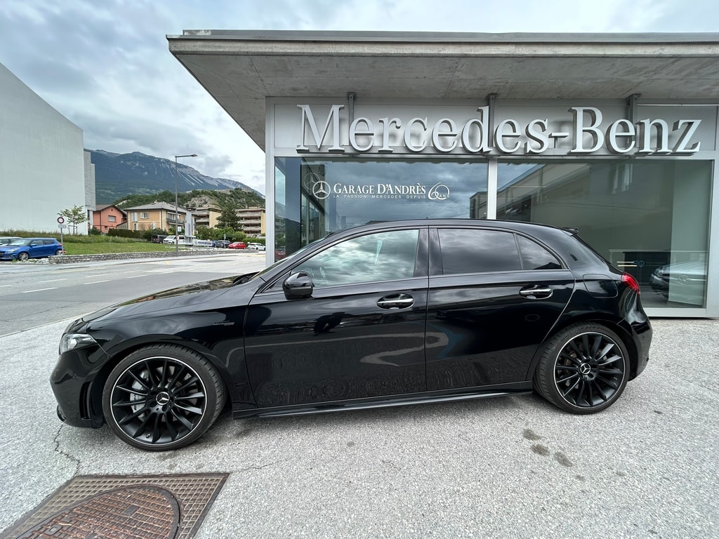 MERCEDES-BENZ A 35 AMG 4Matic Speedshift-image-3