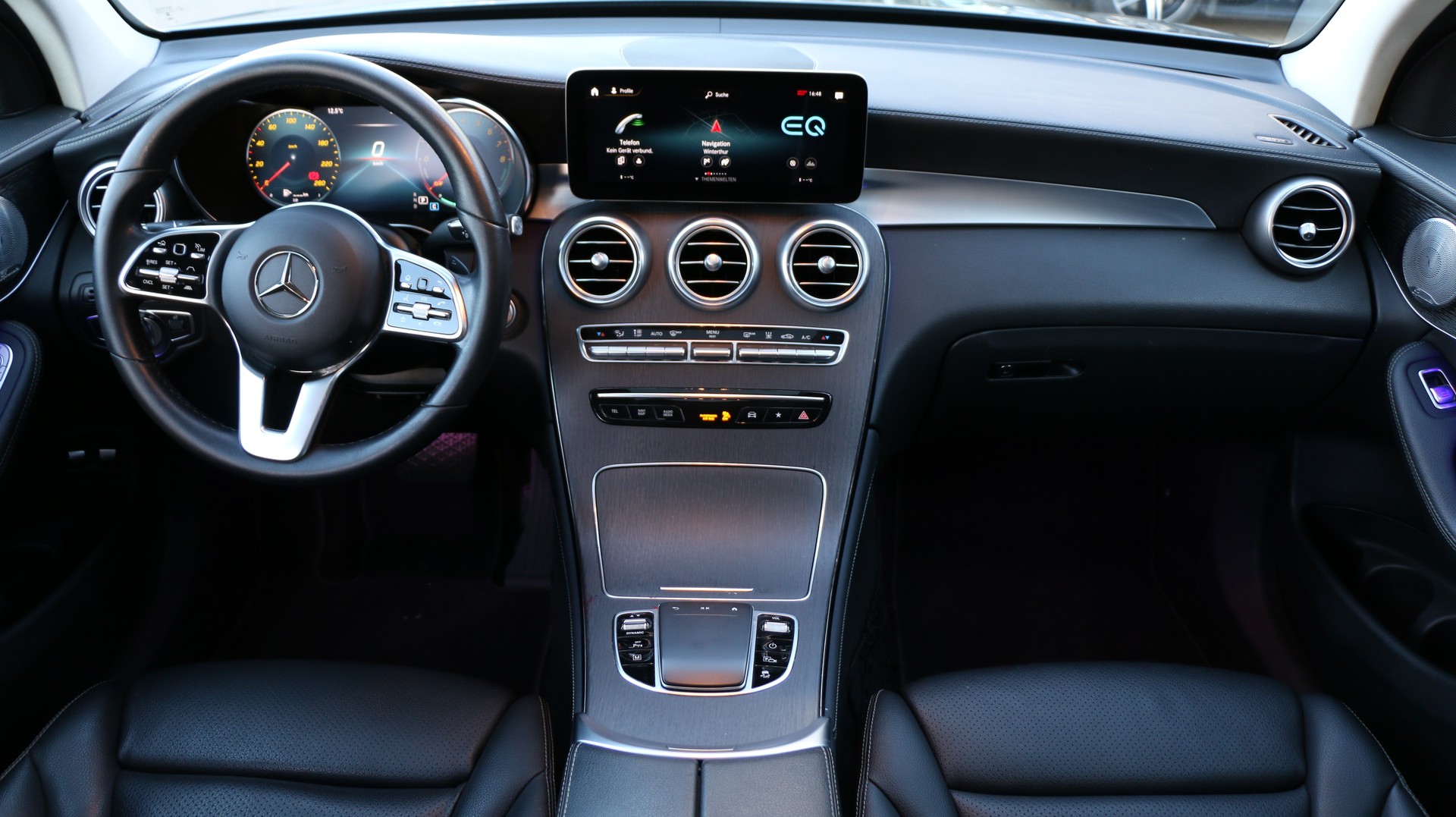 MERCEDES-BENZ GLC 300 e 4Matic-image-17